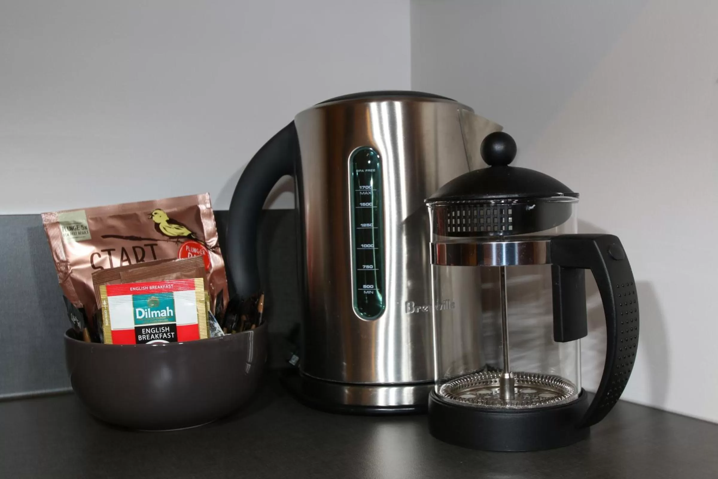 Kitchen or kitchenette in Amross Motel