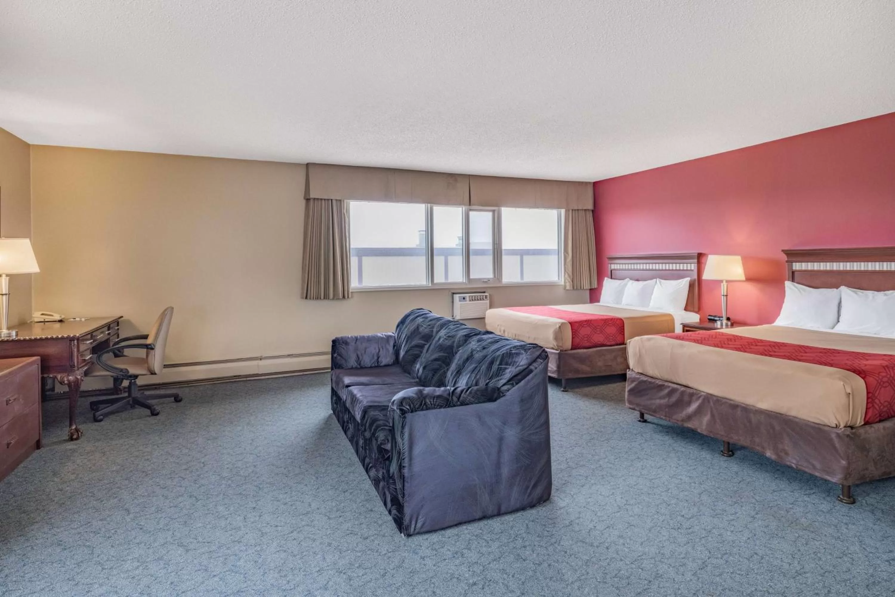 Photo of the whole room, Bed in Travelodge by Wyndham Fort St John