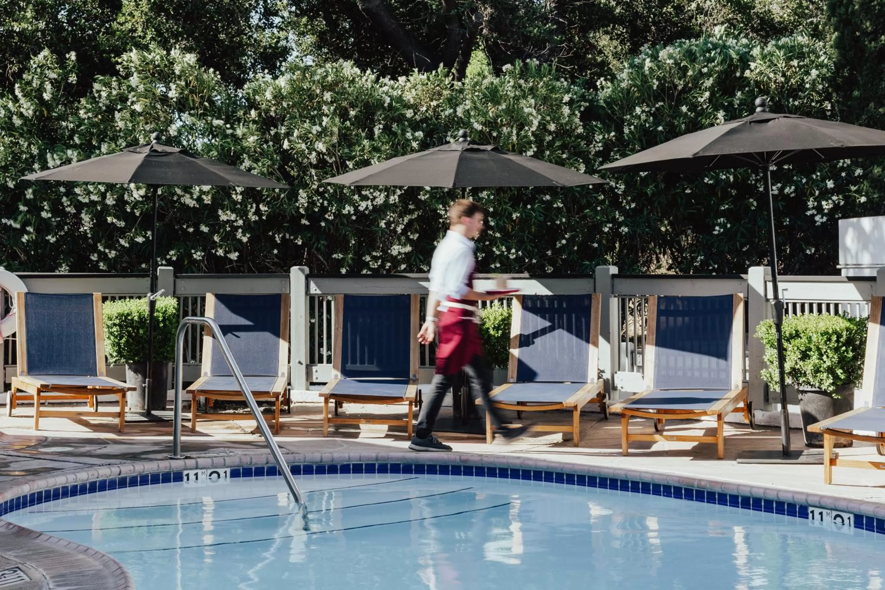 Swimming pool in Vinland Hotel and Lounge