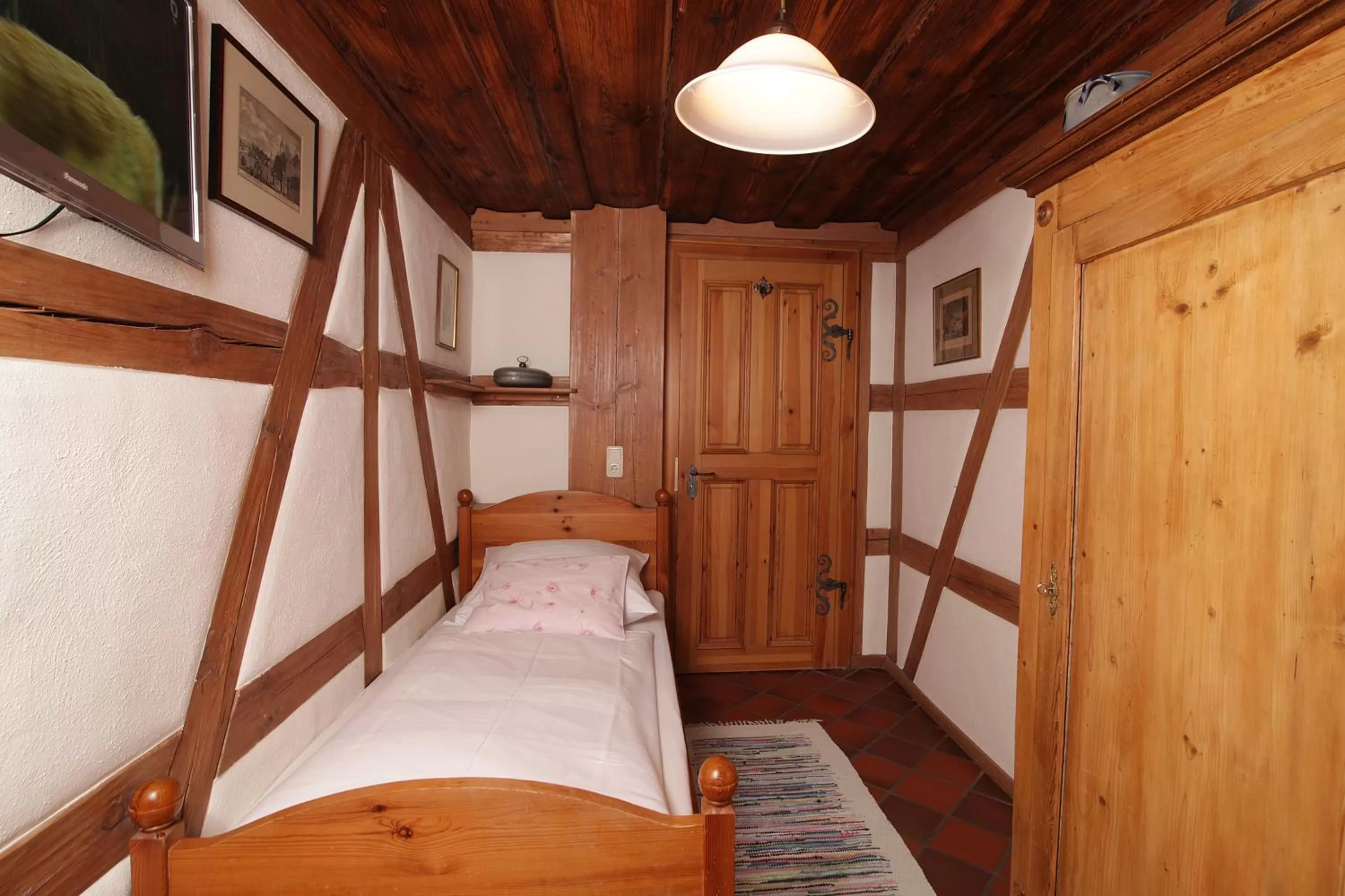Bedroom, Bed in Hotel und Gasthof Ritter St. Georg