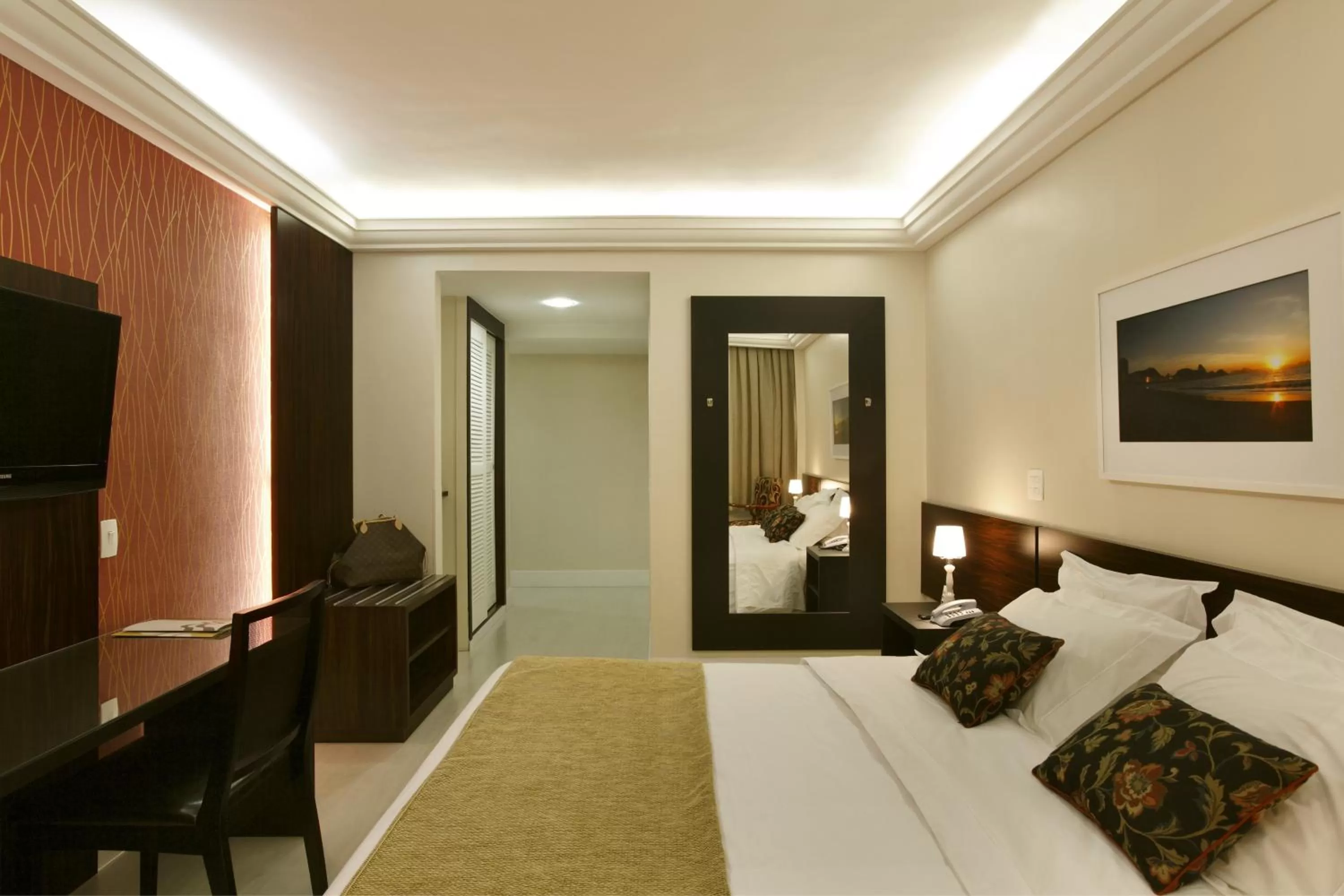 Photo of the whole room, Bed in Copa Sul Hotel