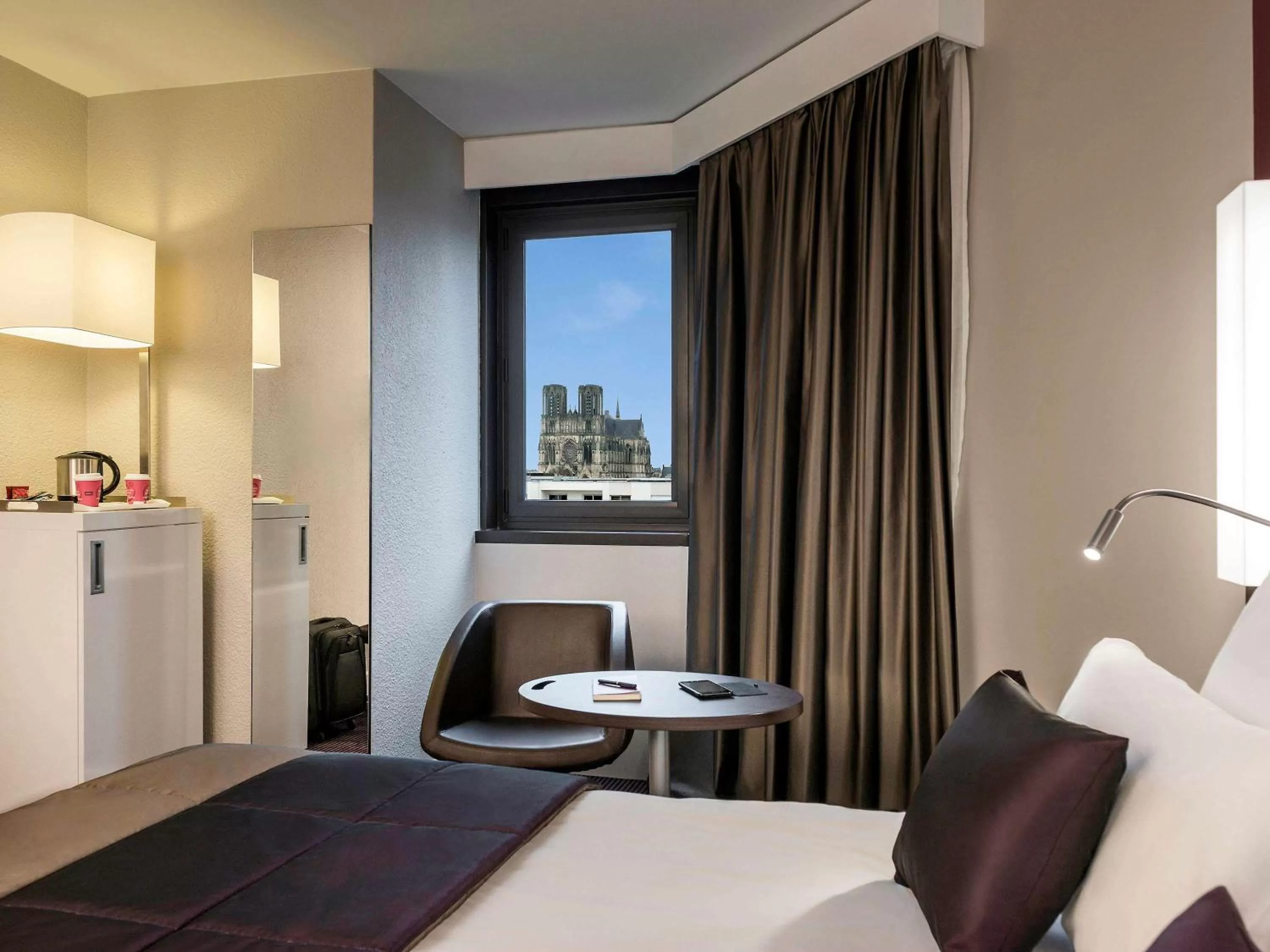 Photo of the whole room in Mercure Reims Centre Cathédrale
