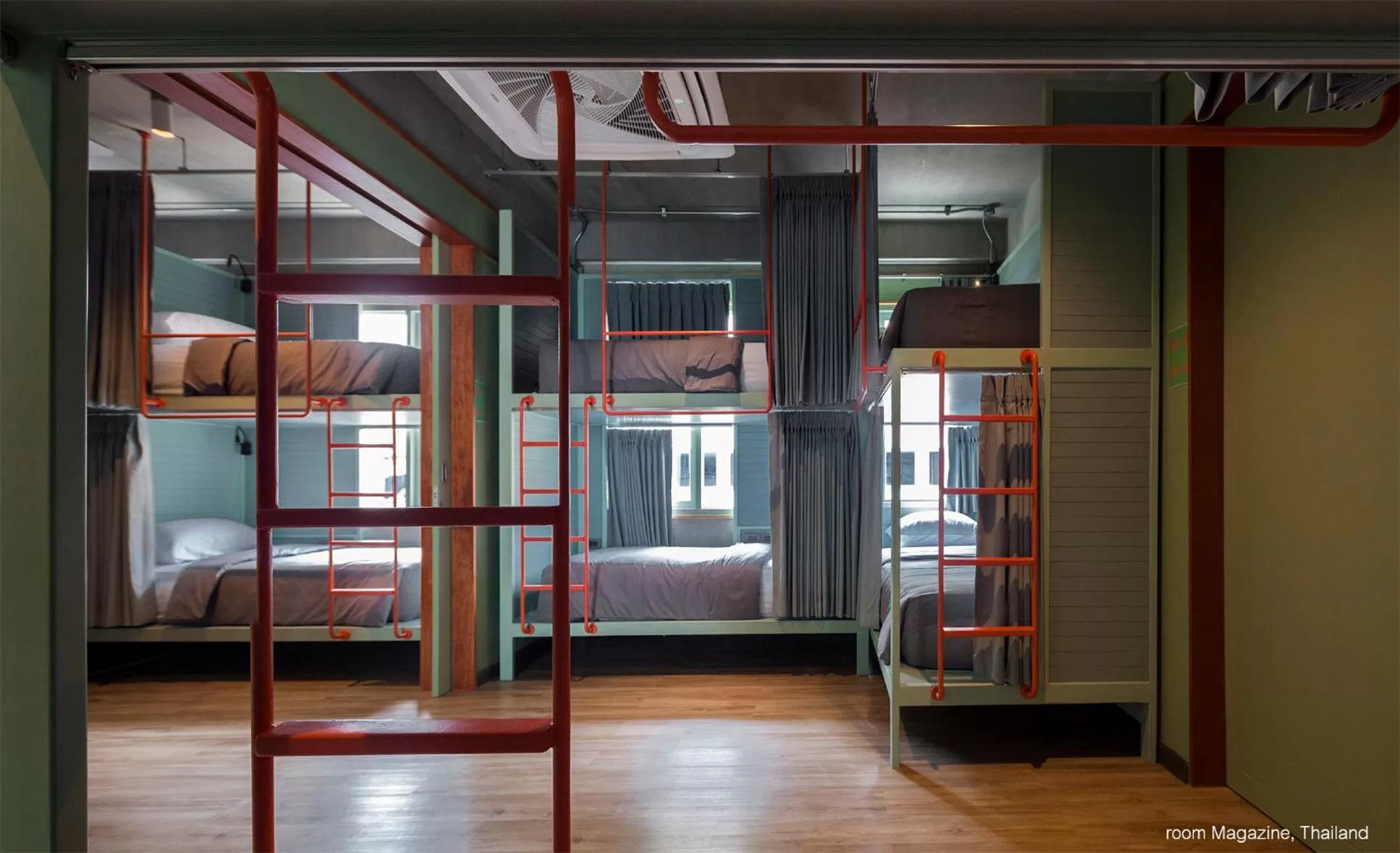 bunk bed in Samsen Street Hotel