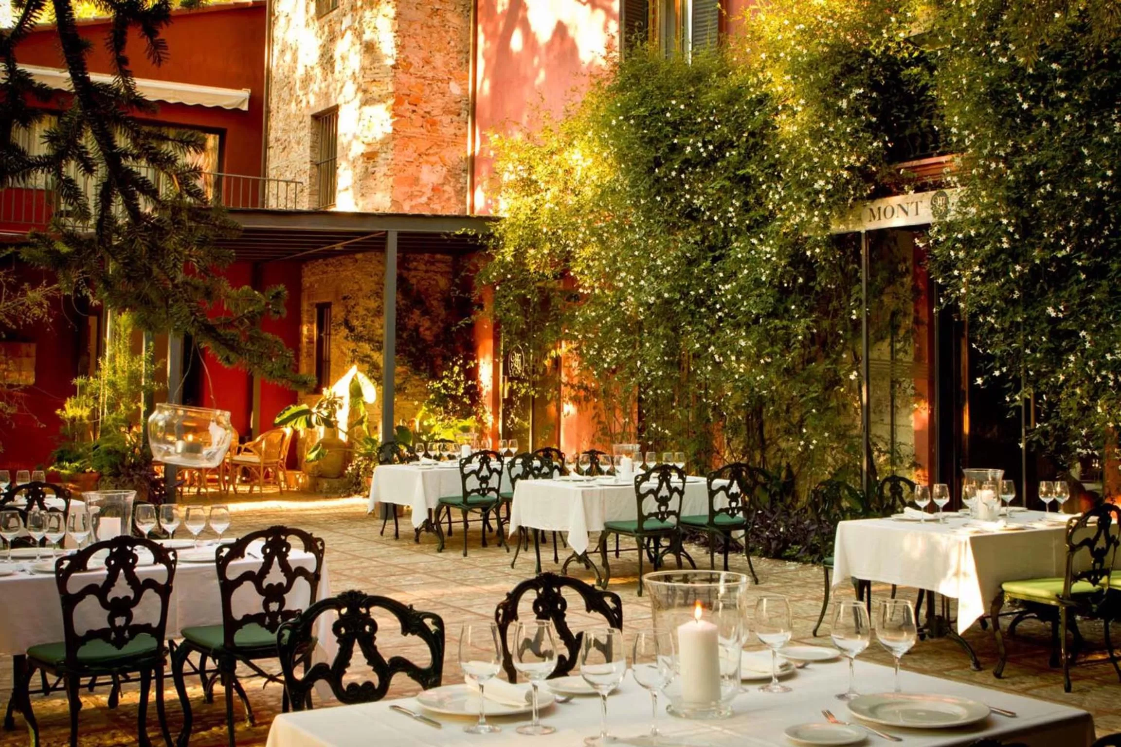 Restaurant/places to eat in Mont-Sant