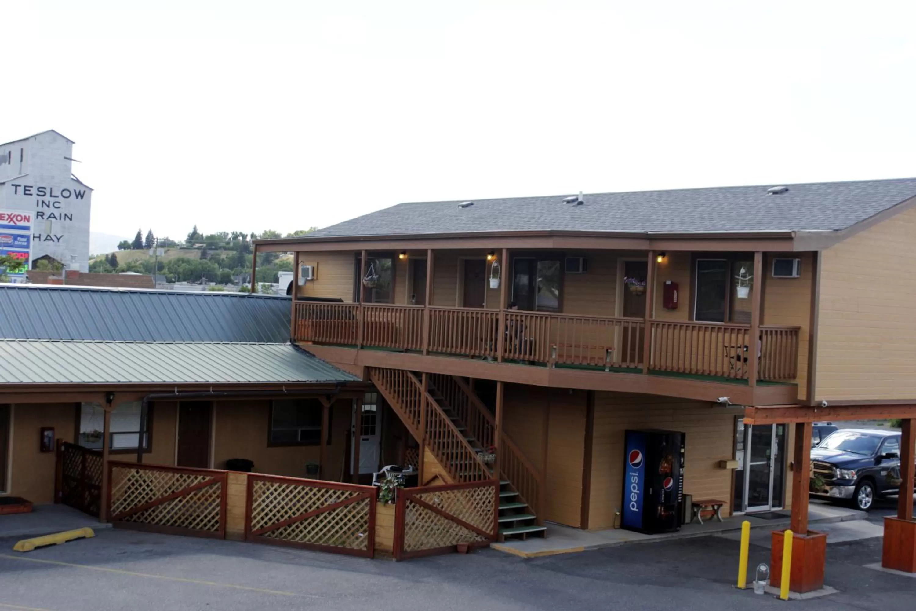 Property building in Country Motor Inn