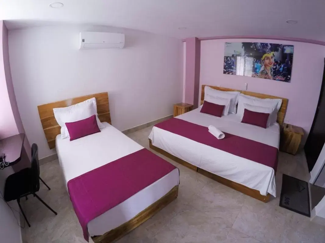 Superior Triple Room in Kamaleb Farallones Hotel Superior Triple Room in Kamaleb Farallones Hotel