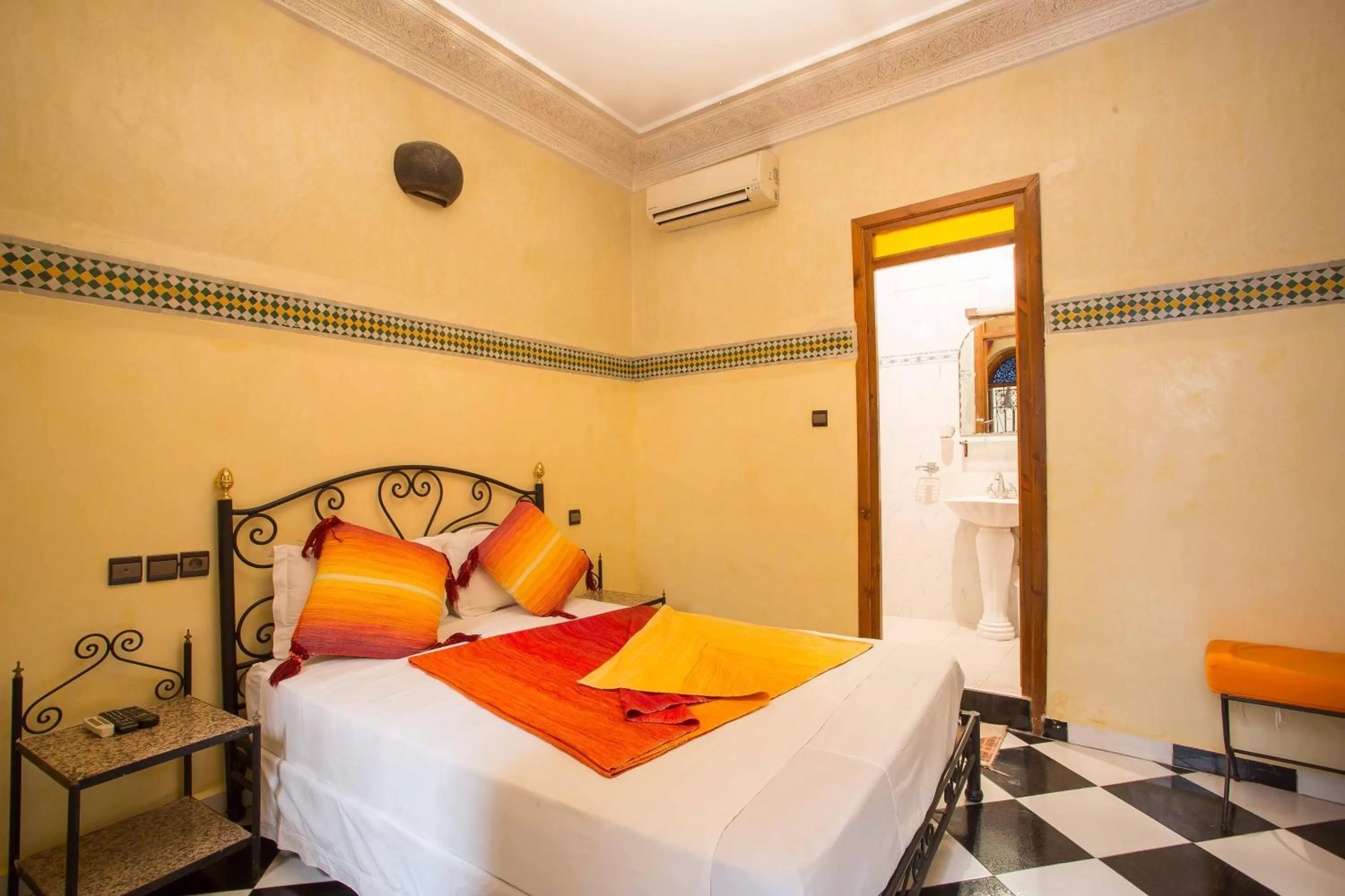 Bed, Room Photo in Riad Saad