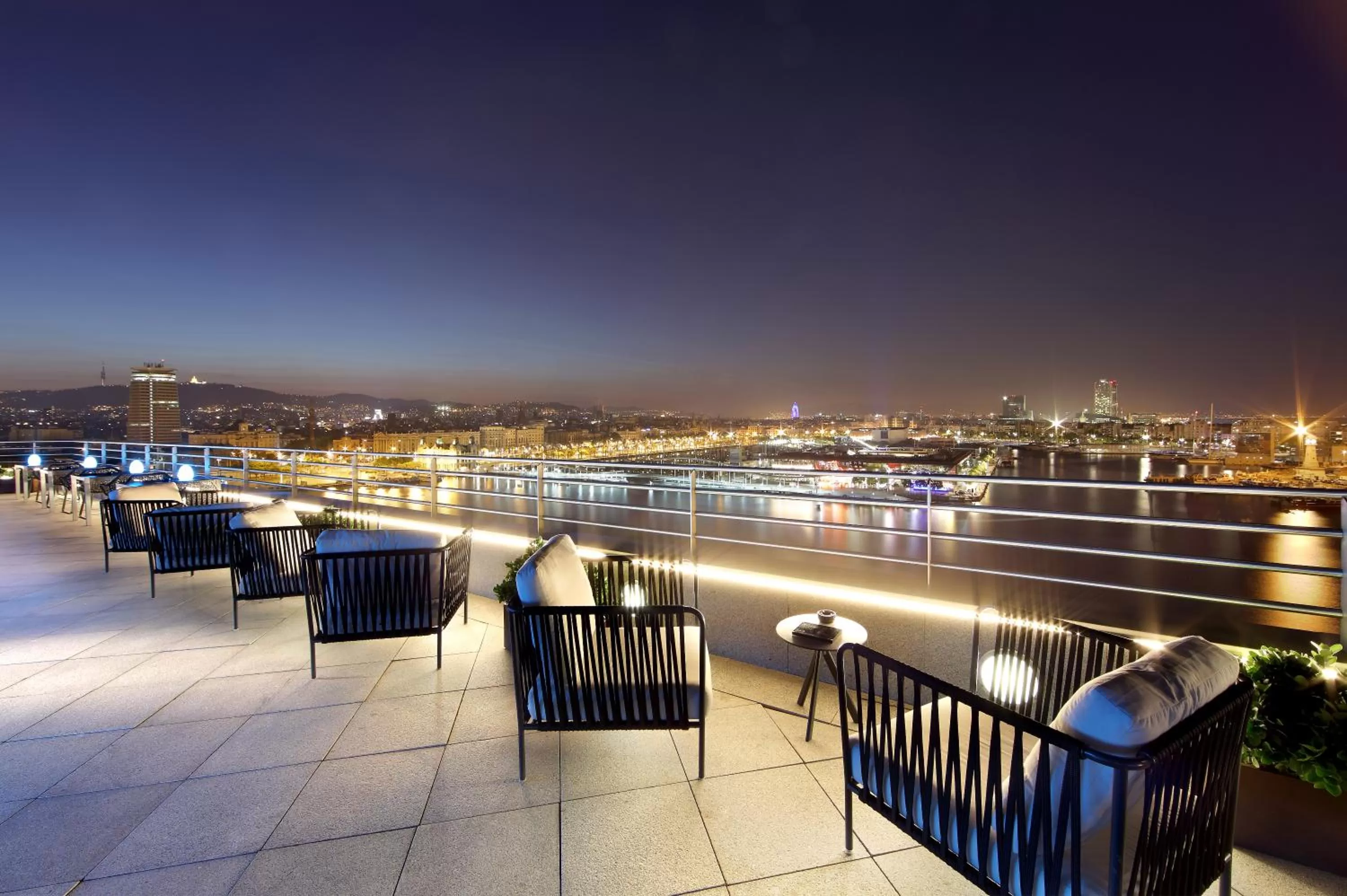 Patio in Eurostars Grand Marina Hotel GL