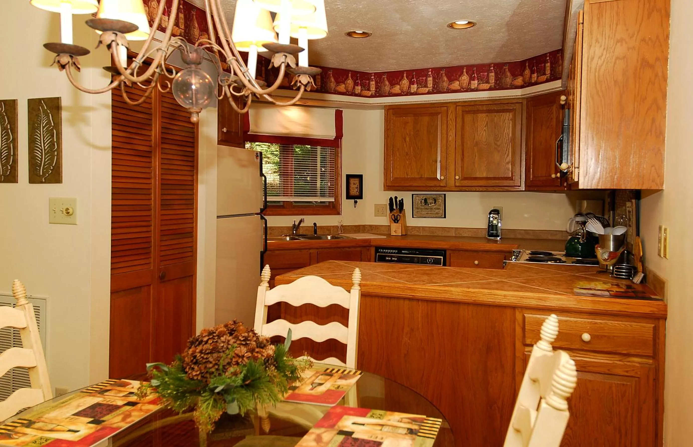 Kitchen or kitchenette in Chetola Resort Condominiums