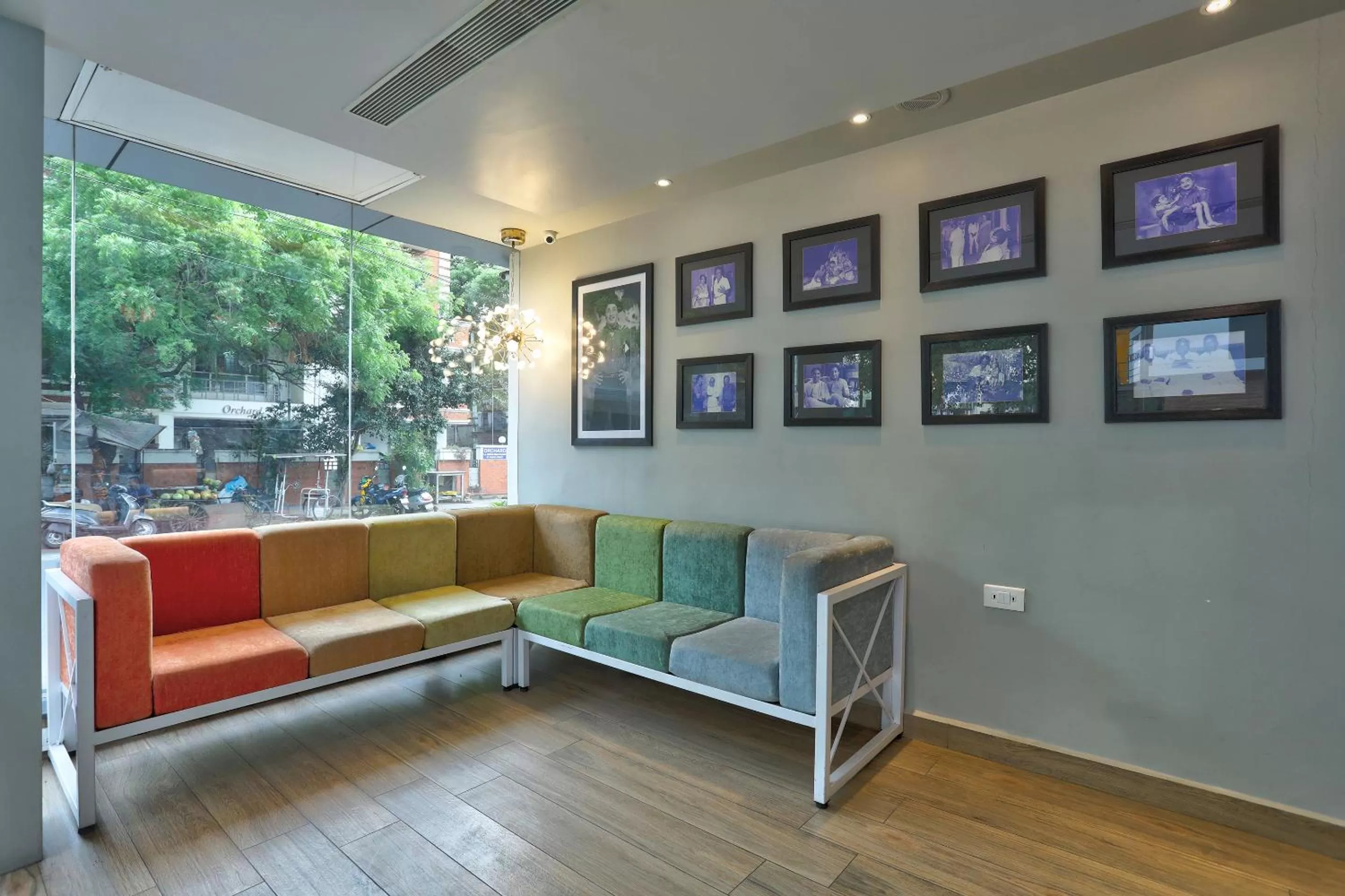 Lobby or reception in Upar Hotels Cinecity Kodambakkam RAGHAVENDRA MANDAPAM