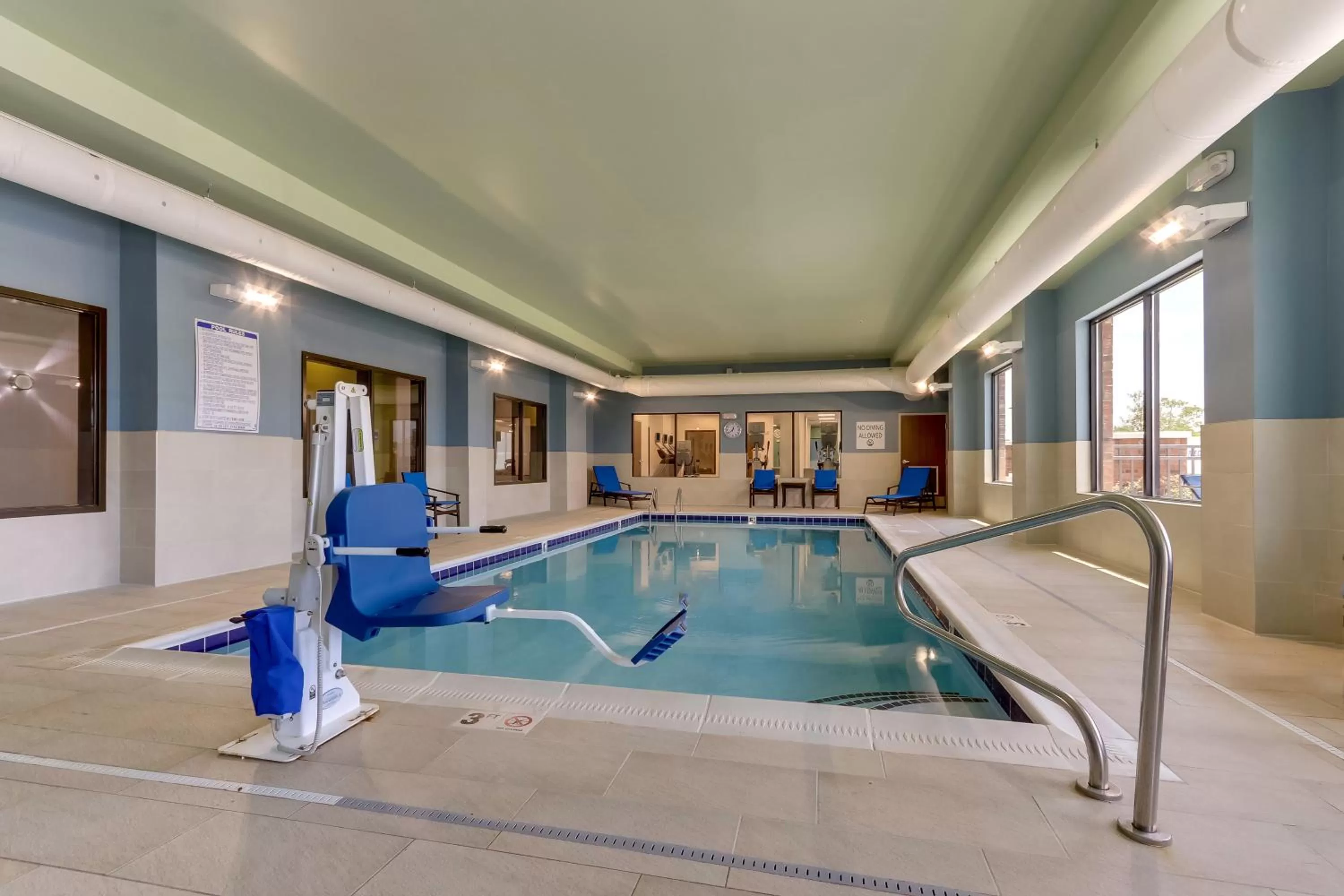 Swimming pool in Holiday Inn Express - Wilmington - Porters Neck by IHG