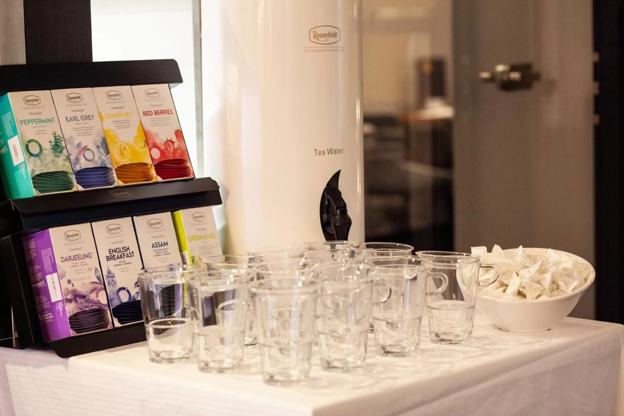 Coffee/tea facilities in Elens Hotel