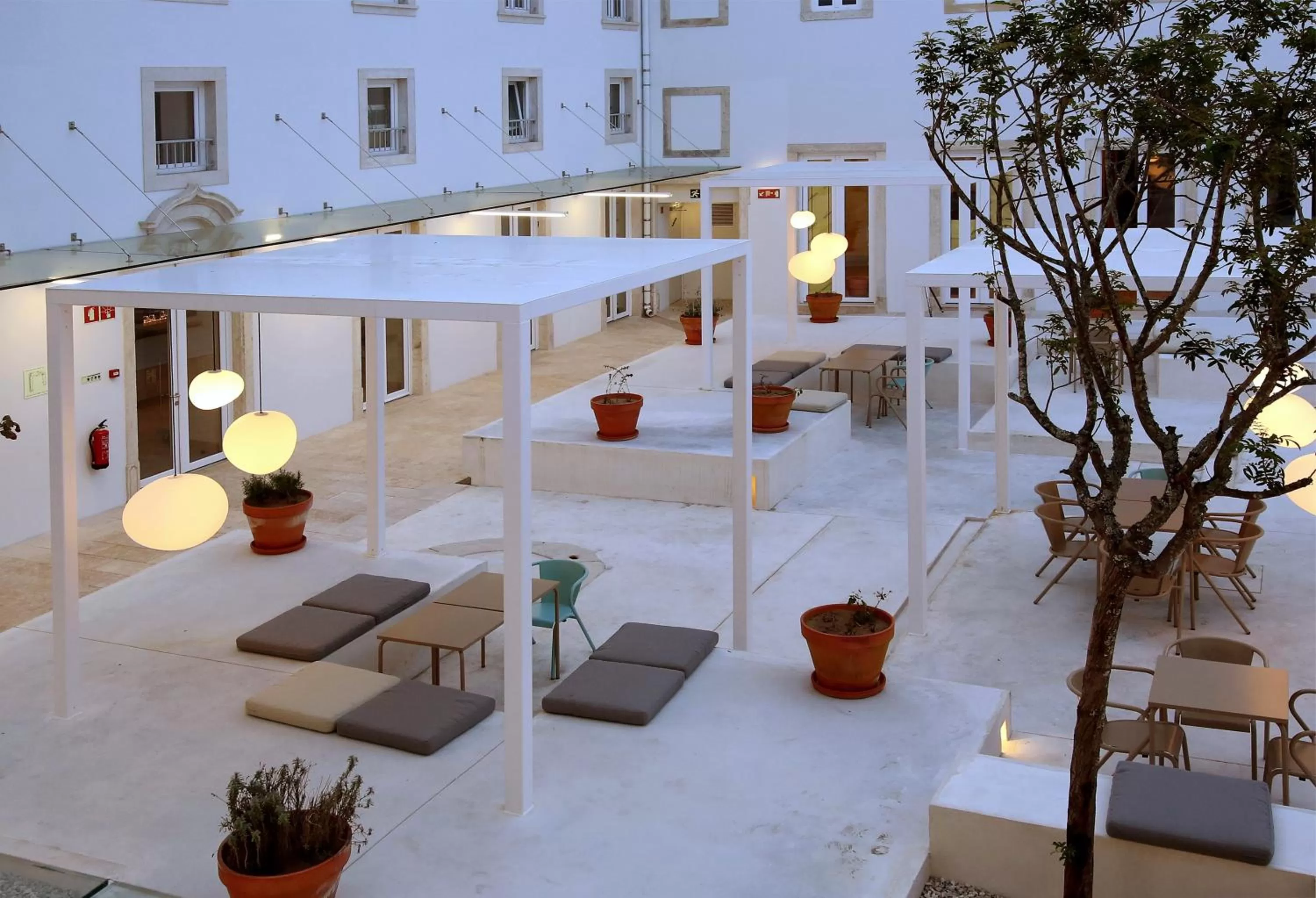 Patio in Hotel Convento do Salvador