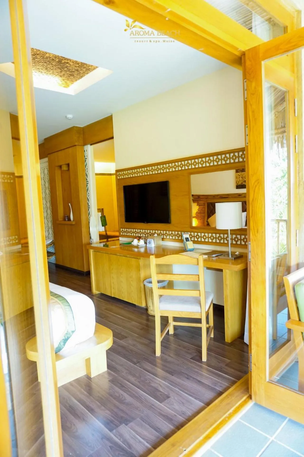 Restaurant/places to eat in Aroma Beach Resort and Spa