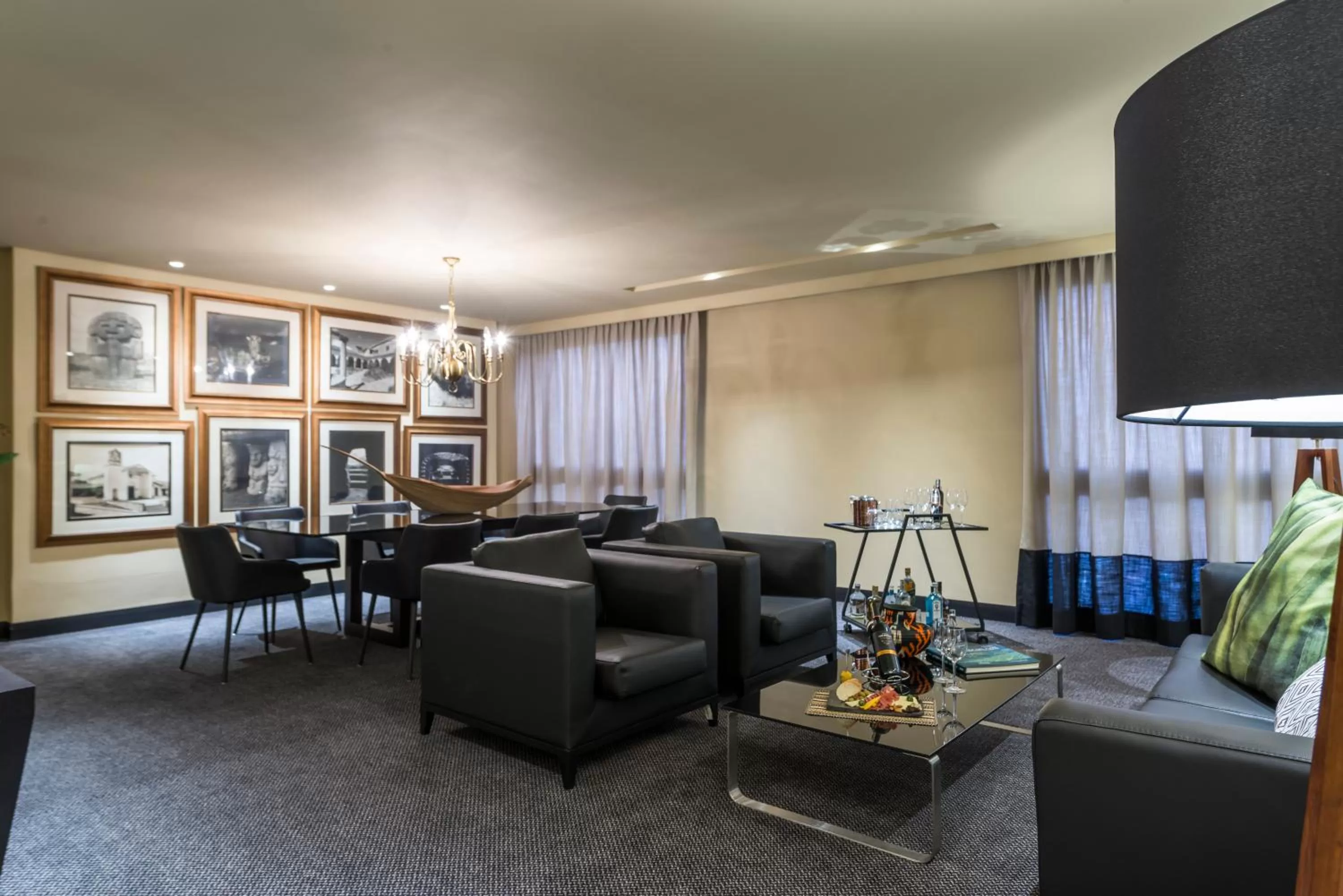 Seating area in Movich Hotel de Pereira