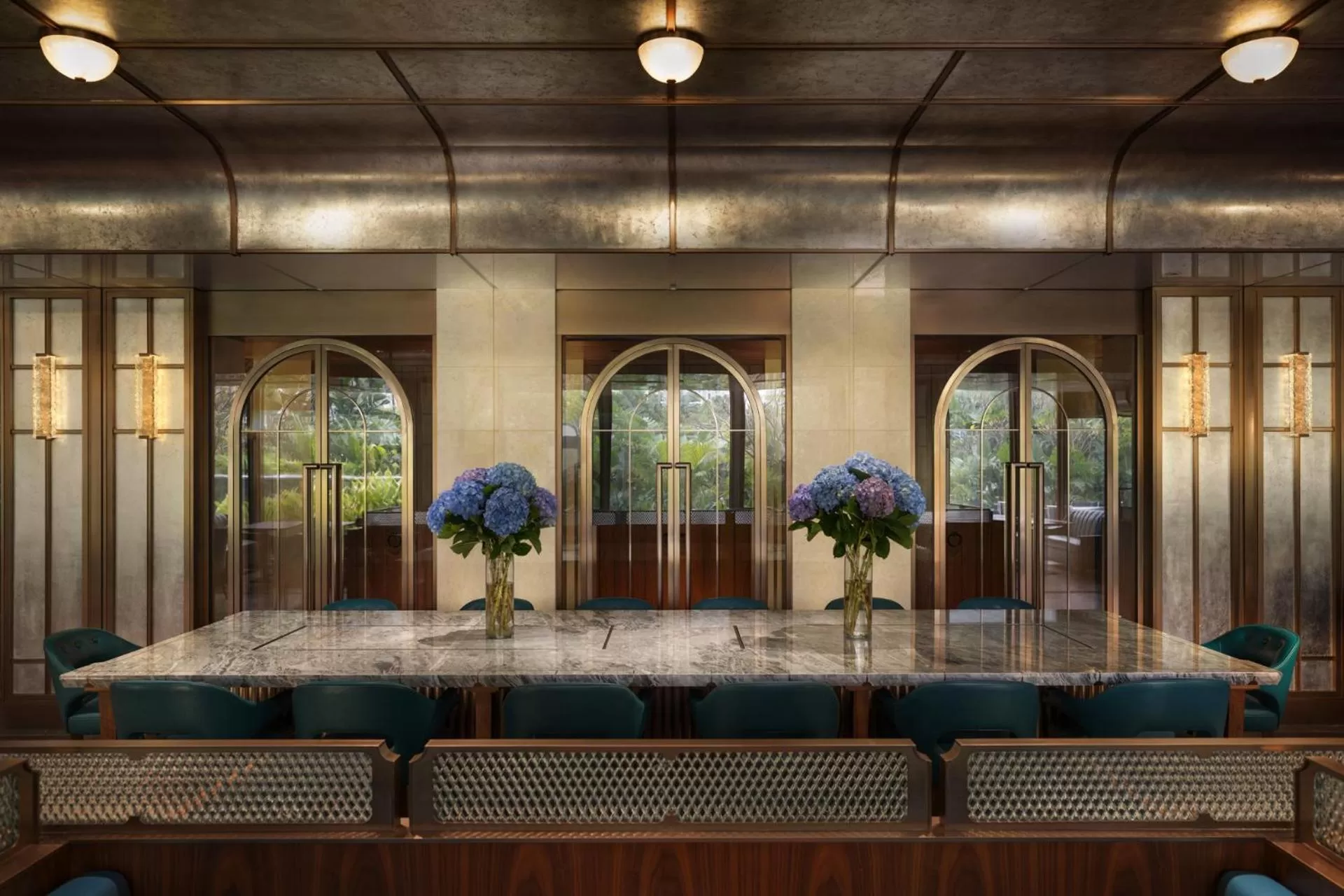 Restaurant/places to eat in The Silveri Hotel Hong Kong - MGallery Collection