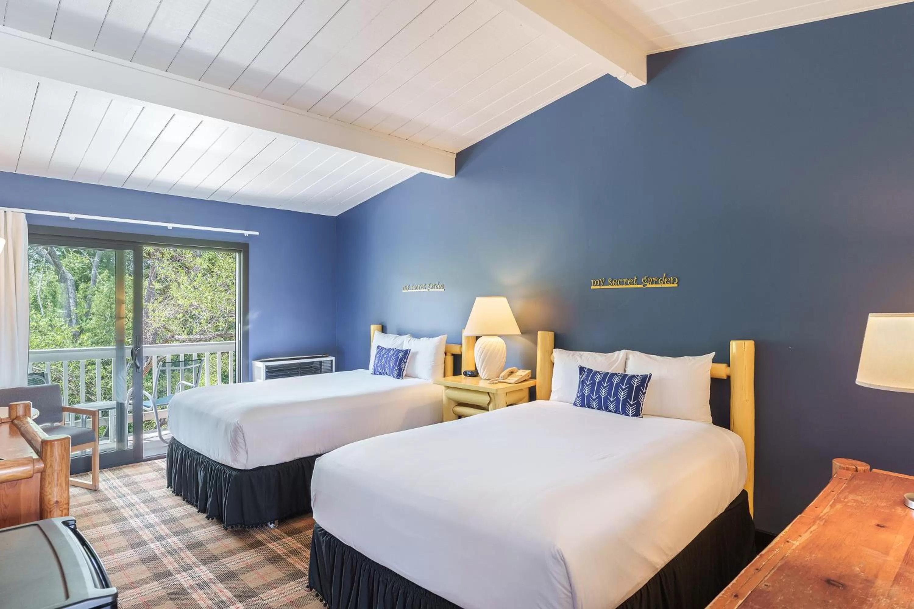 Bedroom, Bed in Carmel River Inn & Cottages