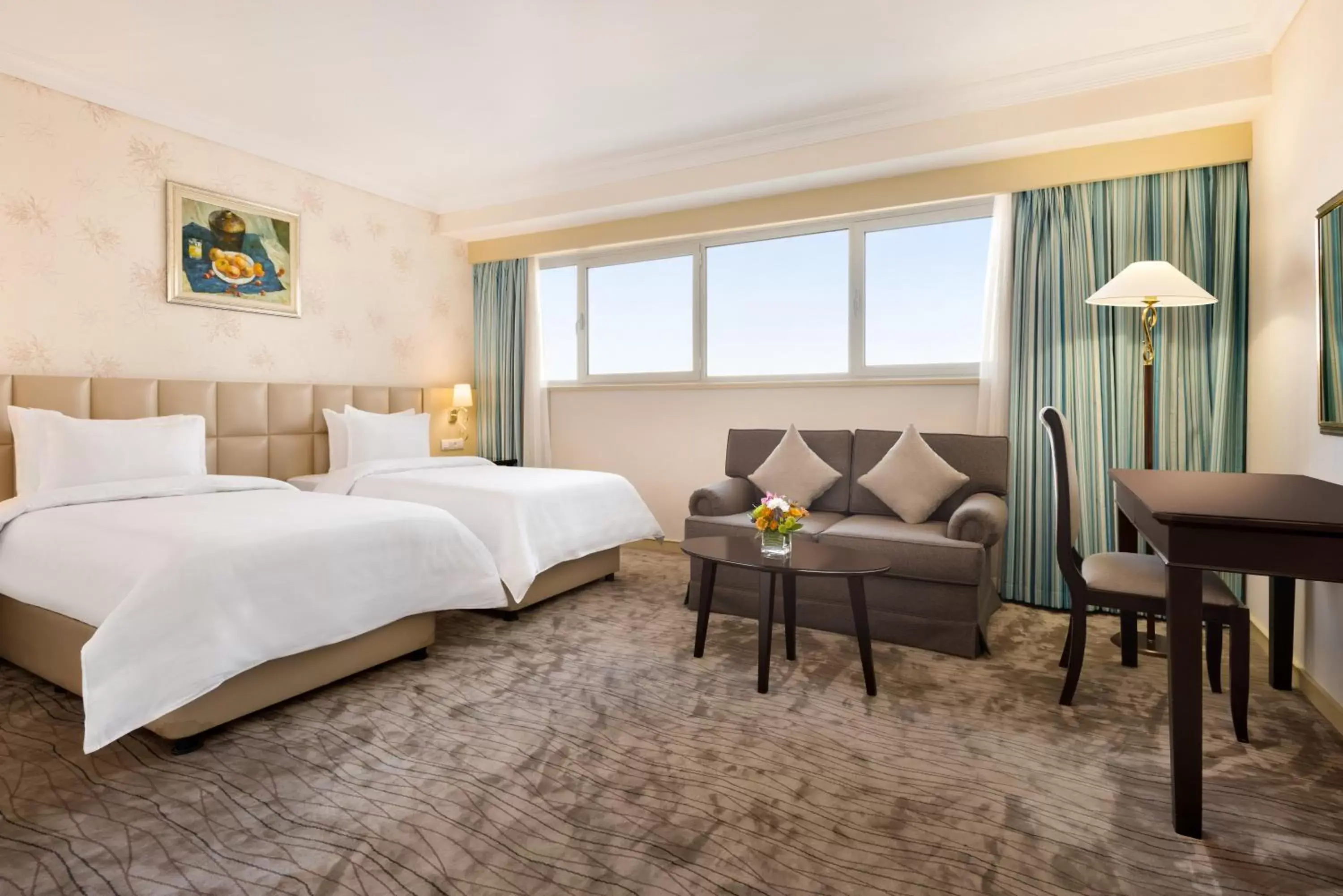 Deluxe Twin Room in Wyndham Tashkent Deluxe Twin Room in Wyndham Tashkent