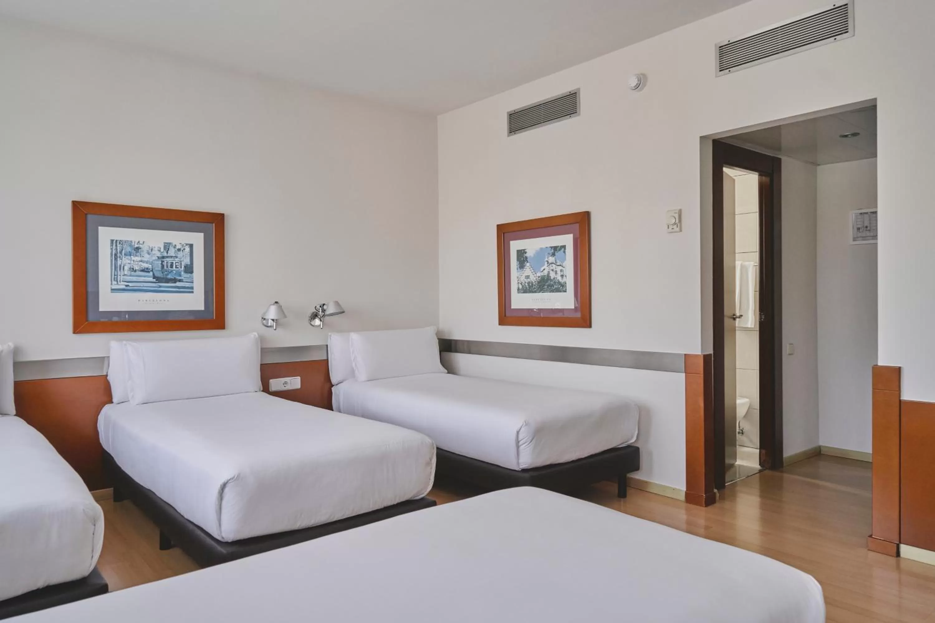 Family Room (2 Adults + 2 Children) in Tres Torres Atiram Hotels