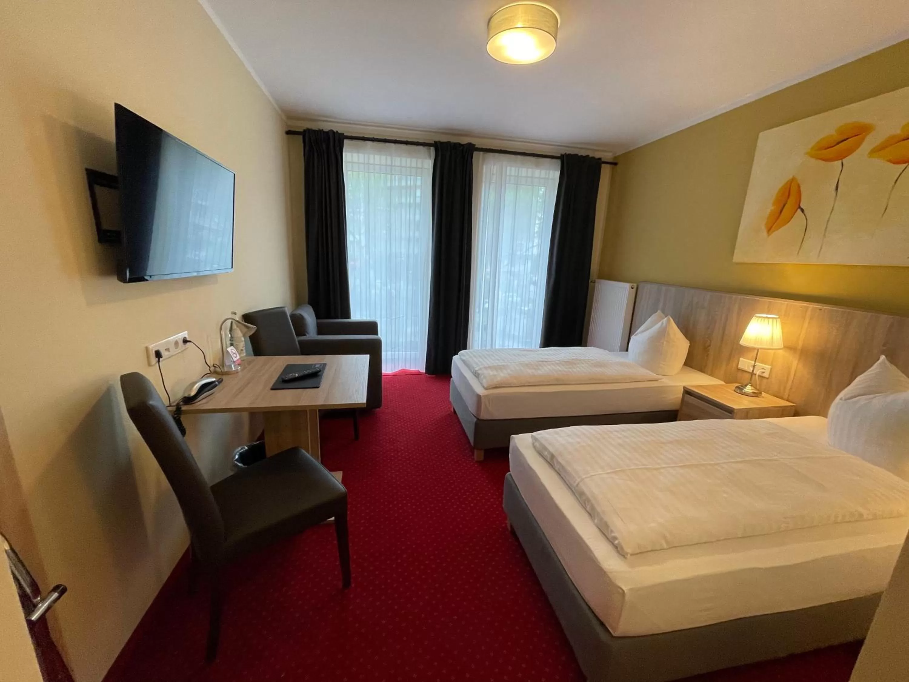 Photo of the whole room, Bed in Palm Premium Hotel & Apartments