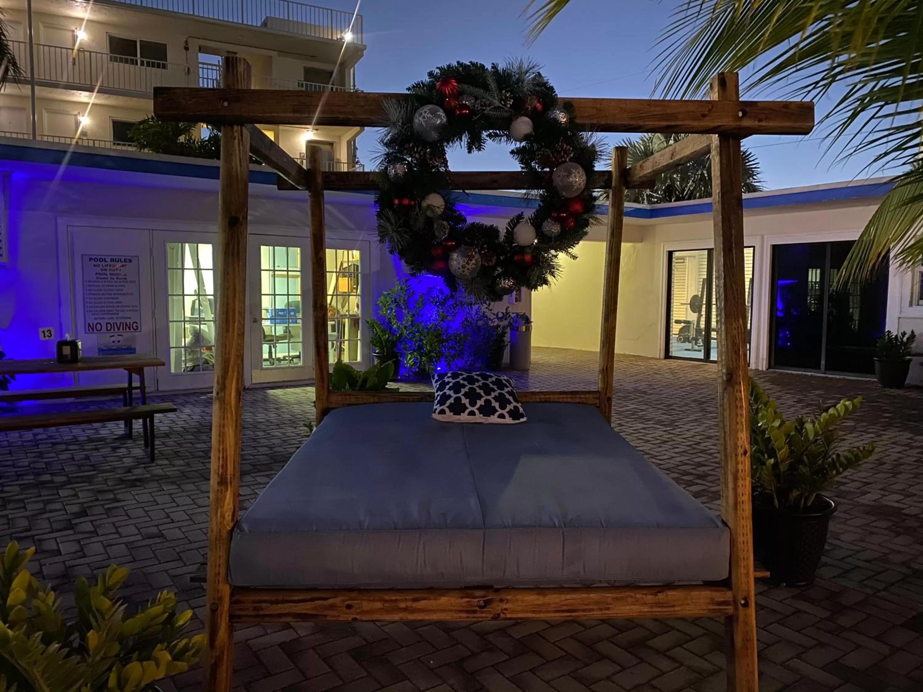 Swimming pool in Skipjack Resort & Marina