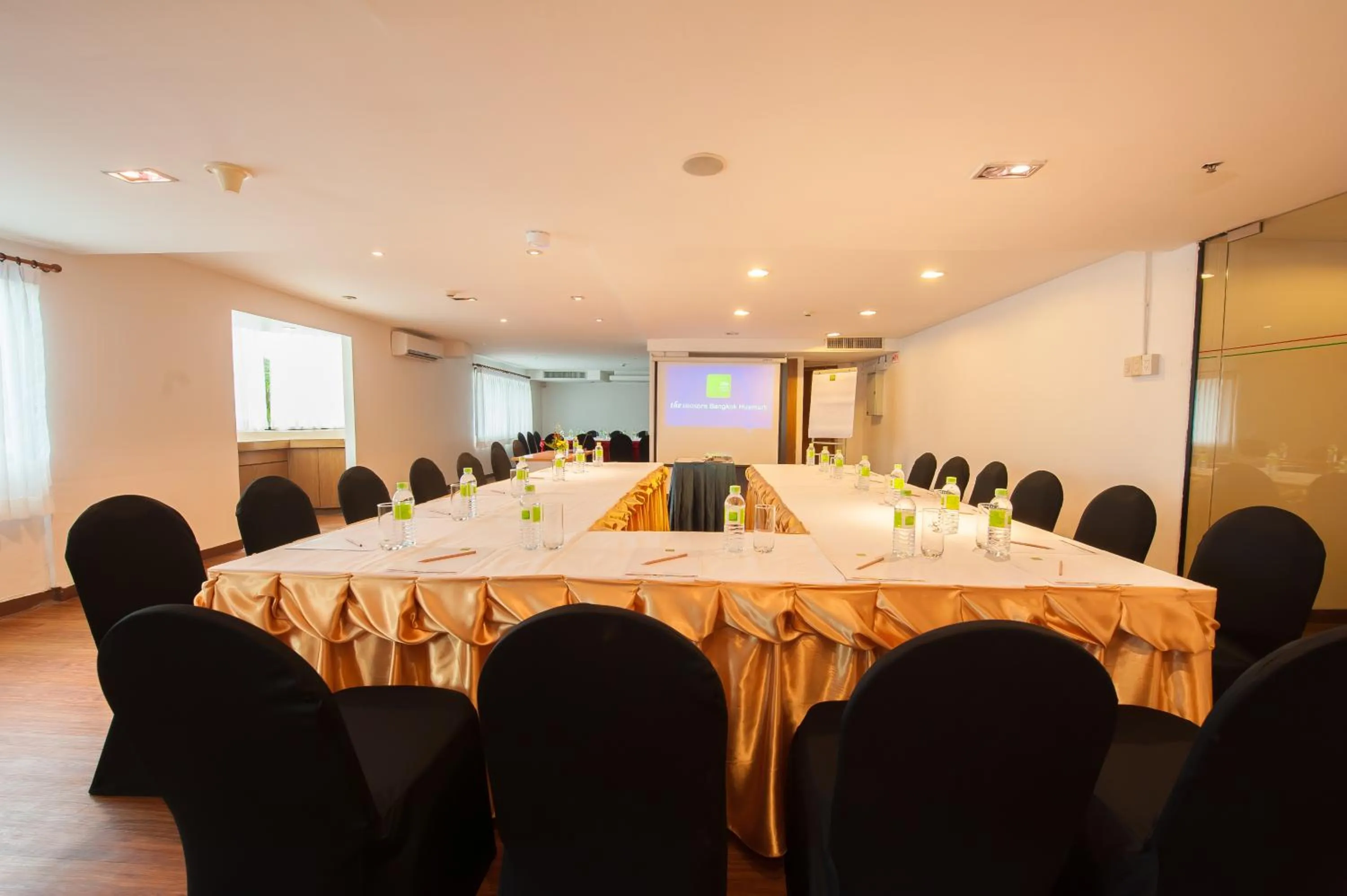 Meeting/conference room in The Seasons Bangkok Huamark