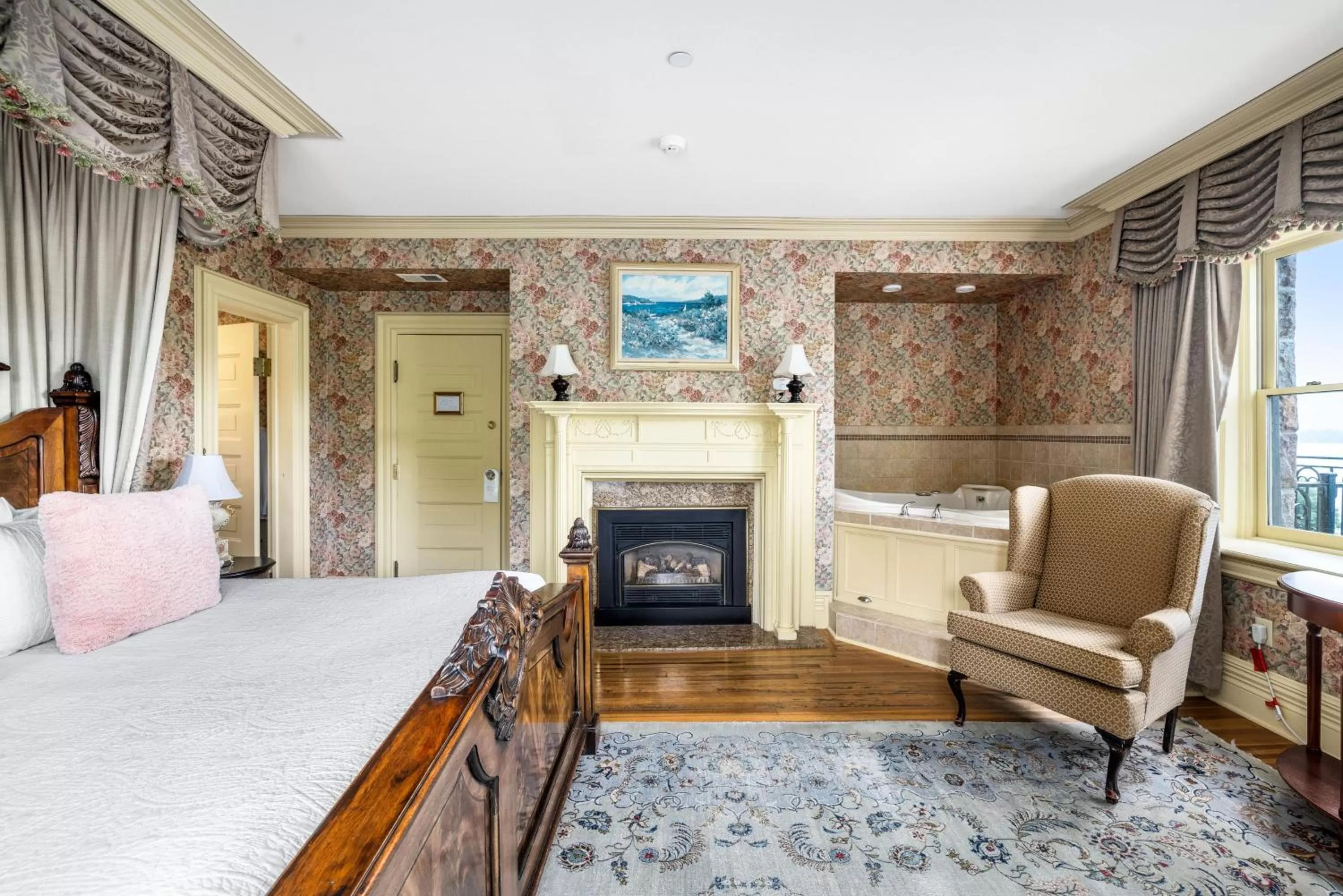 Bed in The Inn at Erlowest