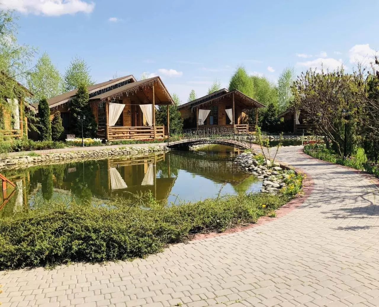 Spring, Property Building in Petrovskyi Brovar