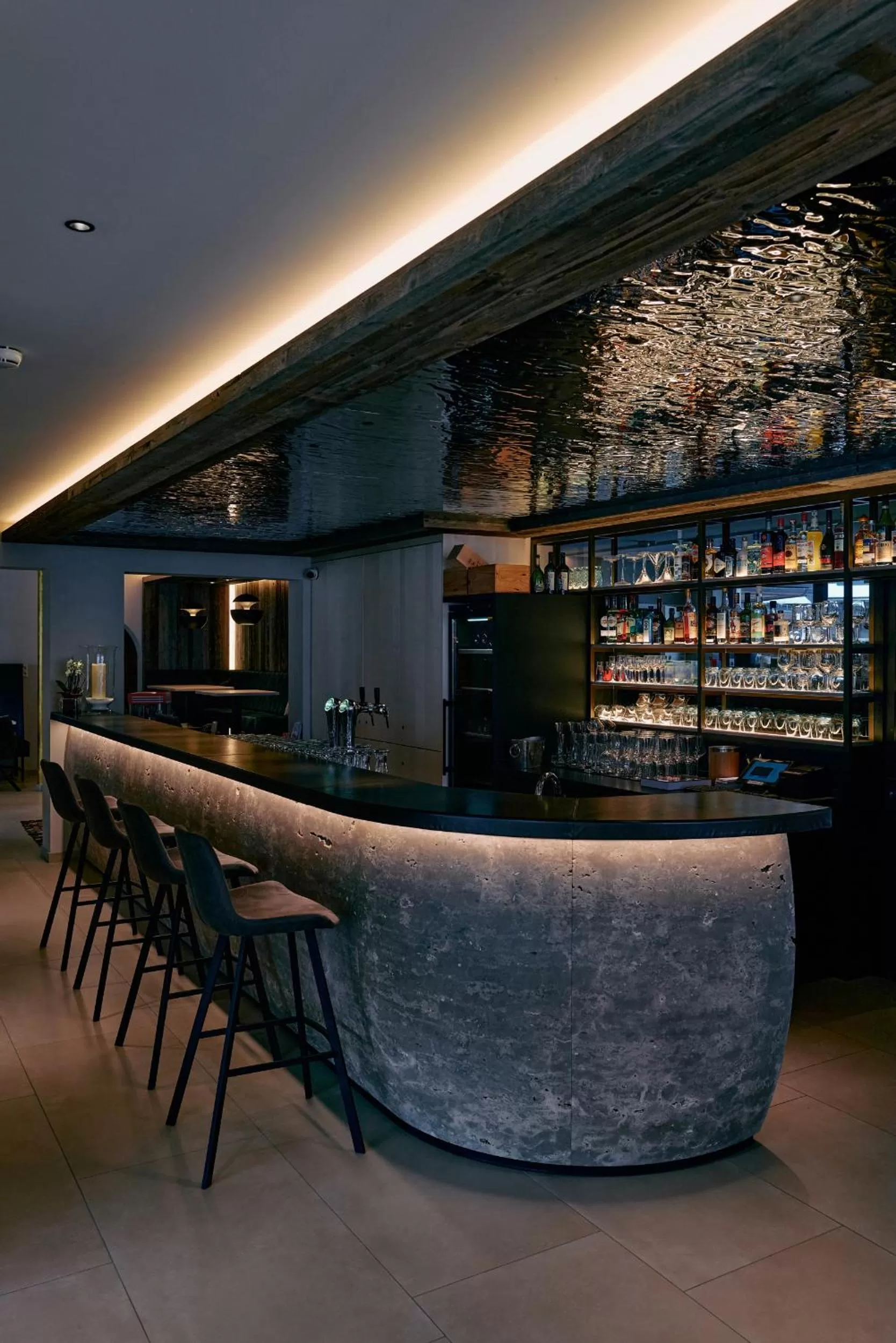 Restaurant/places to eat, Lounge/Bar in Home suite home