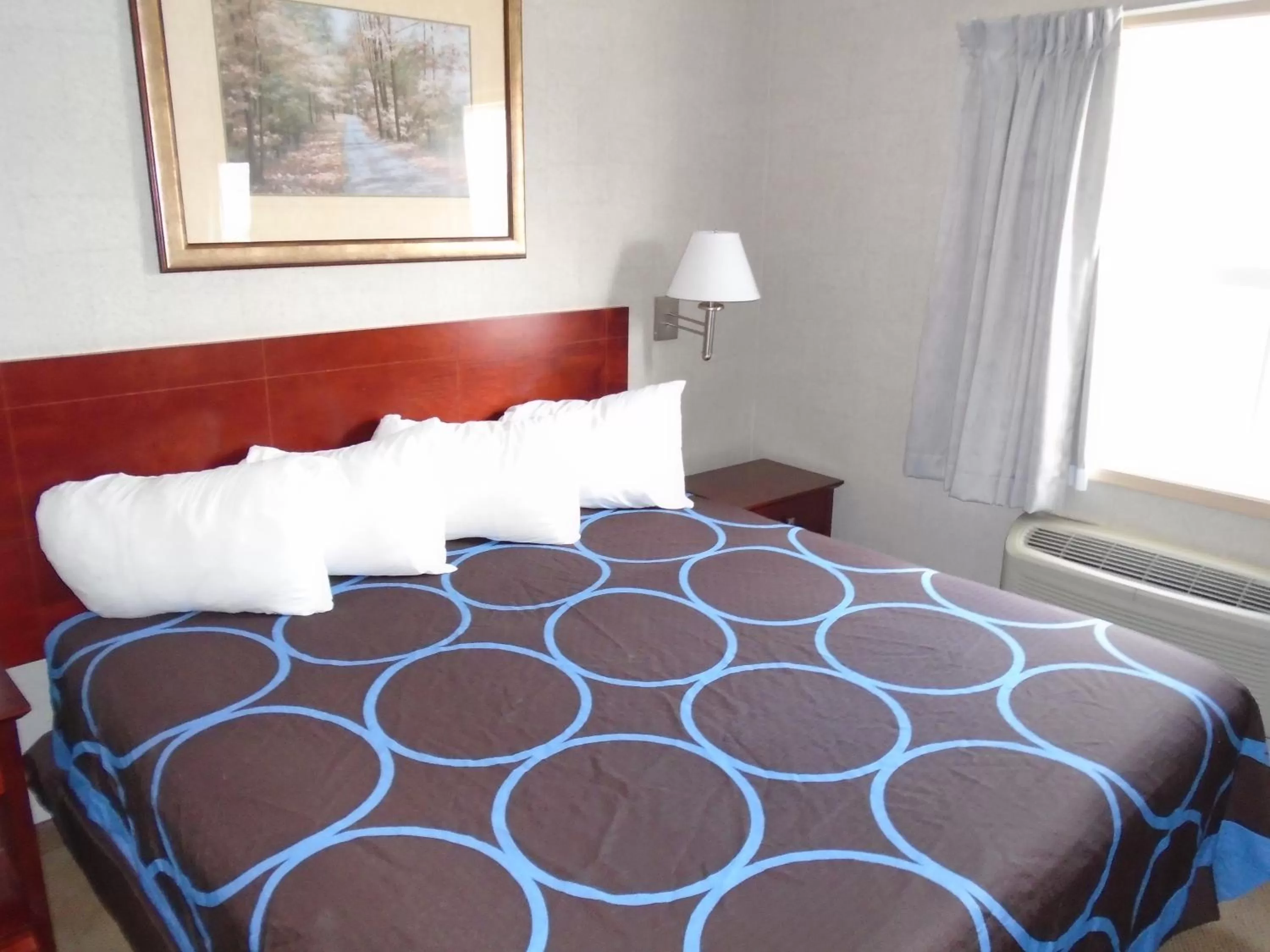 Bed in Super 8 by Wyndham Red Deer City Centre