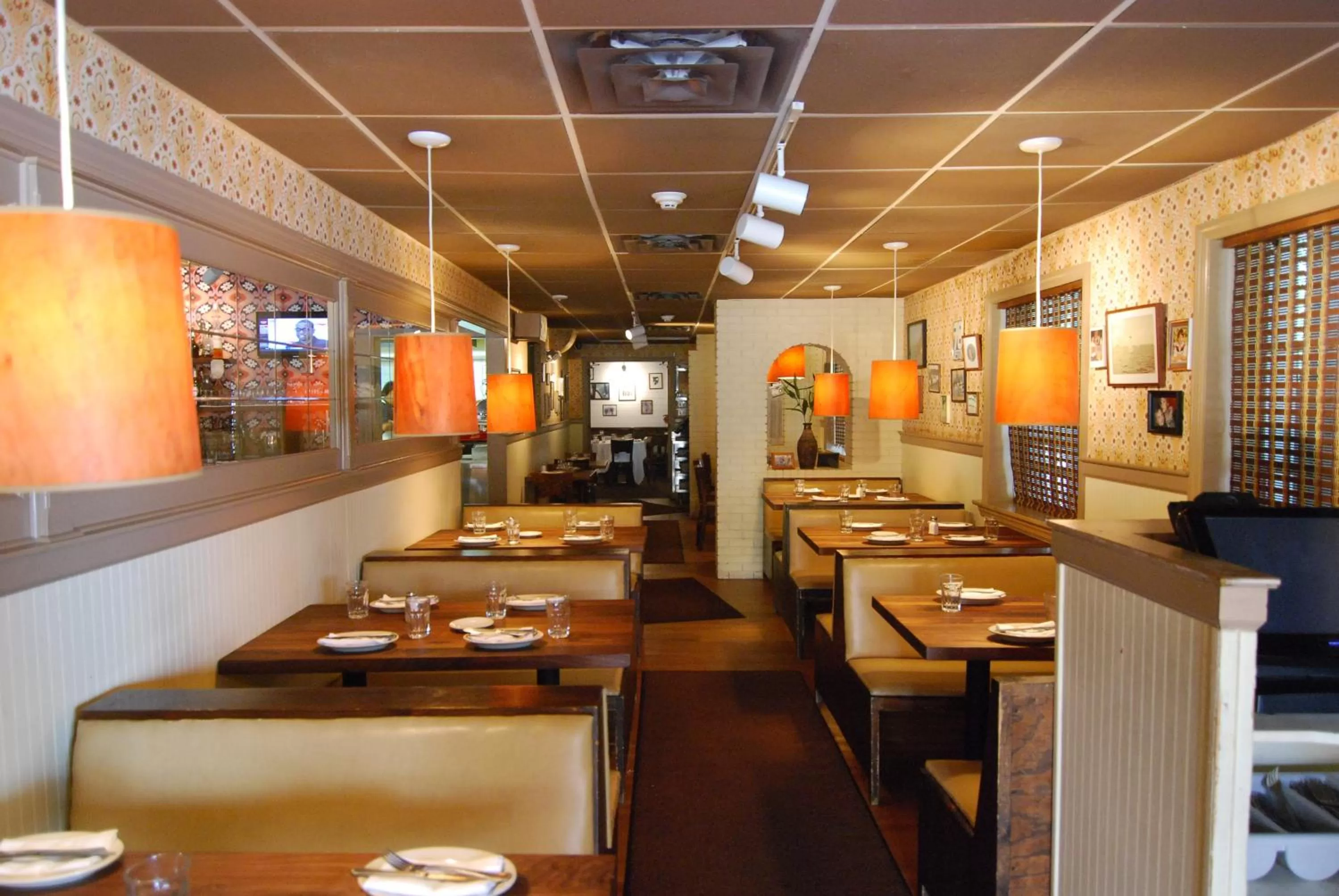 Restaurant/places to eat in Hotel Hi-Ho - Contactless Check-In