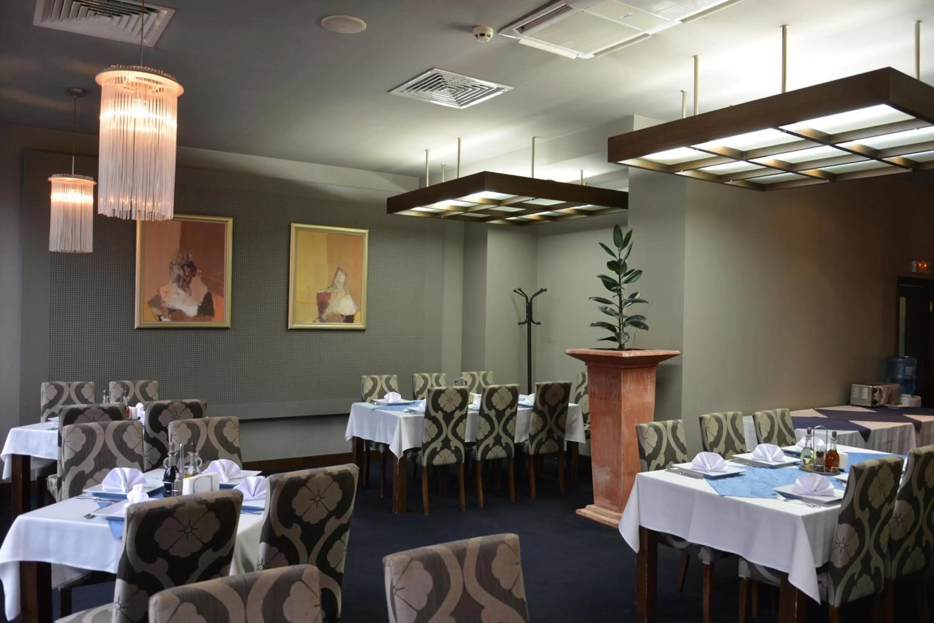 Restaurant/places to eat in Hotel Presidivm Palace