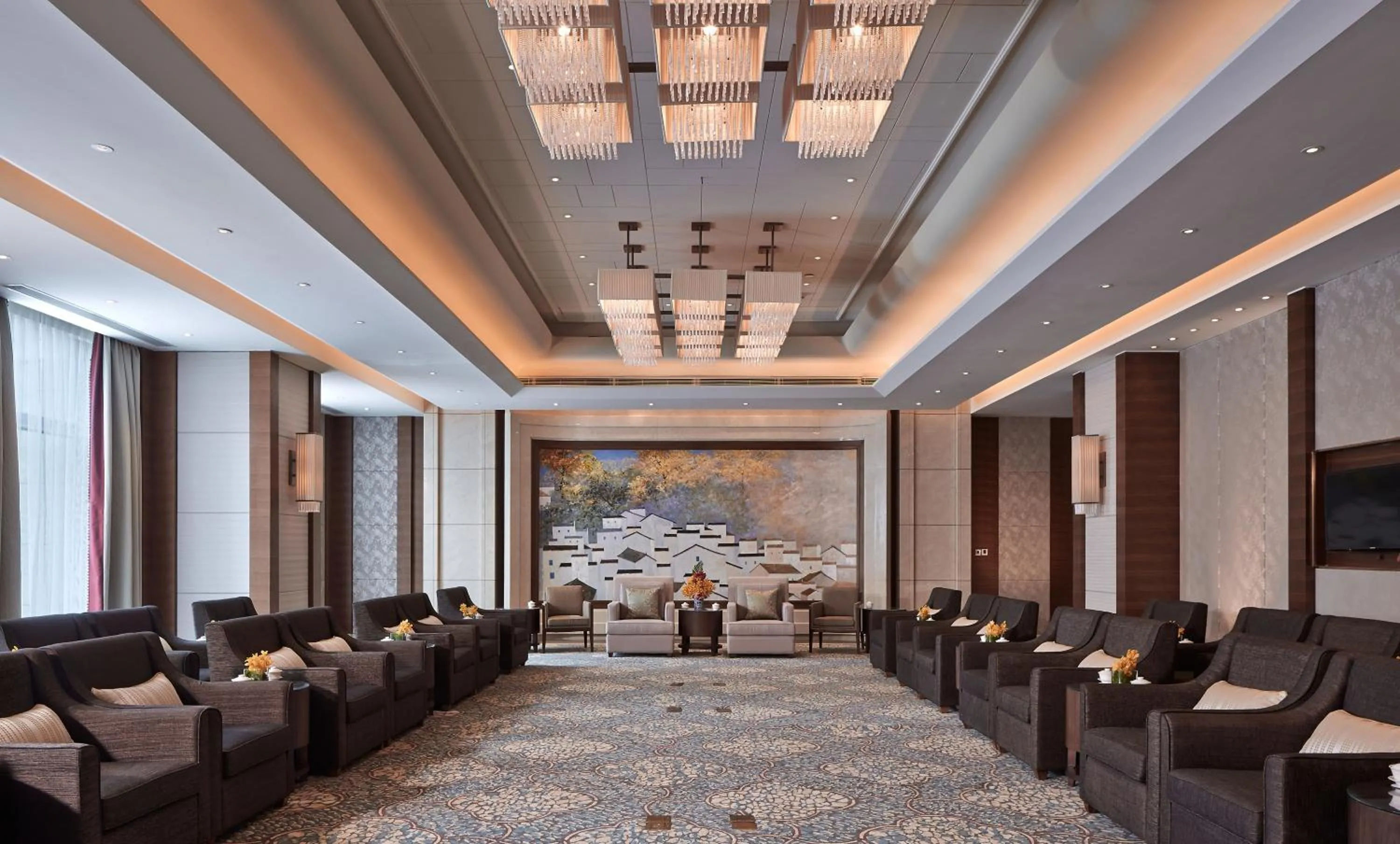 TV and multimedia in Shangri-La Nanchang丨All room offer river views Just one stop from the Pavilion of Prince Teng