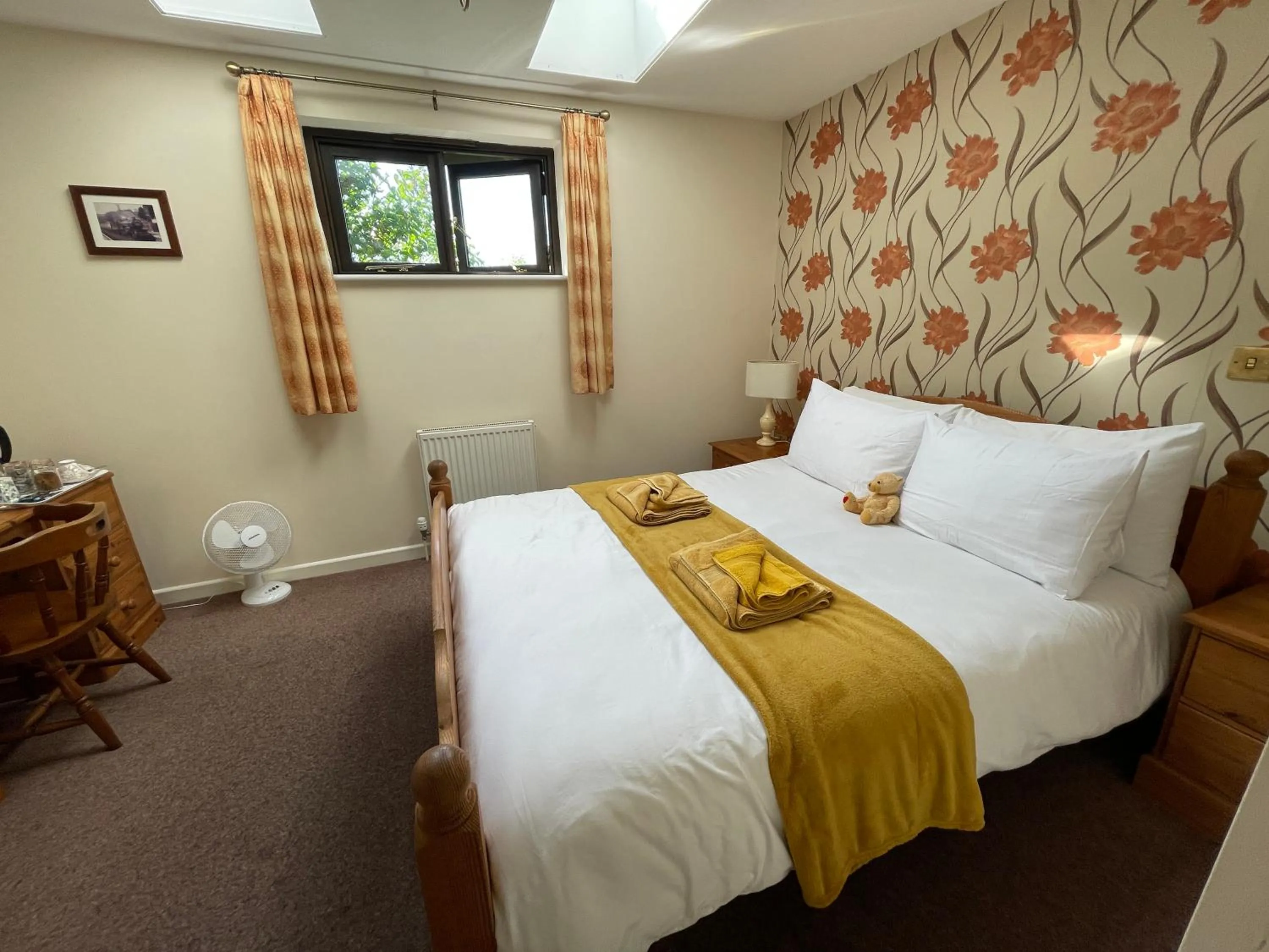 Bed in Station House, Dartmoor and Coast located, Village centre Hotel