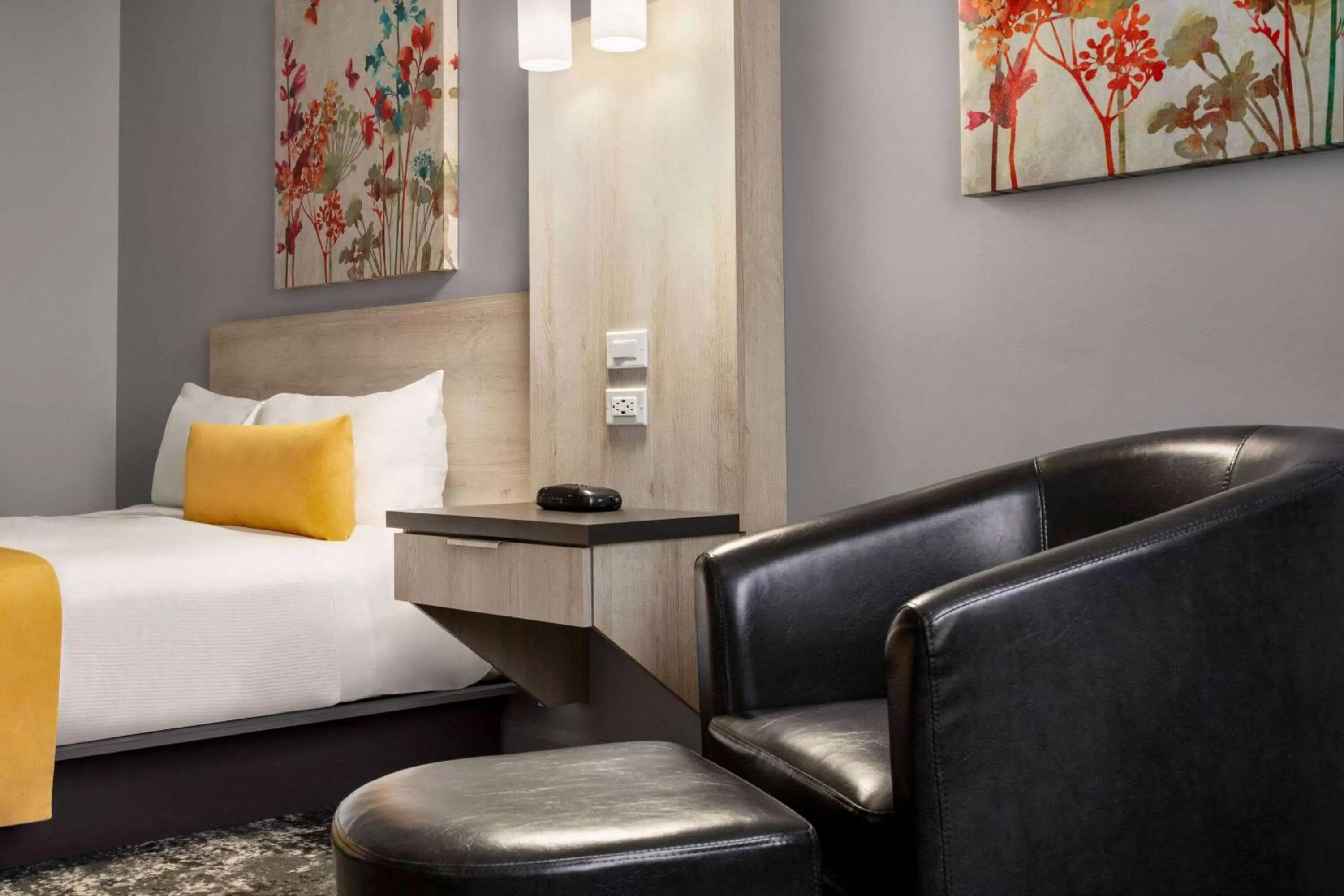 Photo of the whole room, Bed in Travelodge by Wyndham Alma