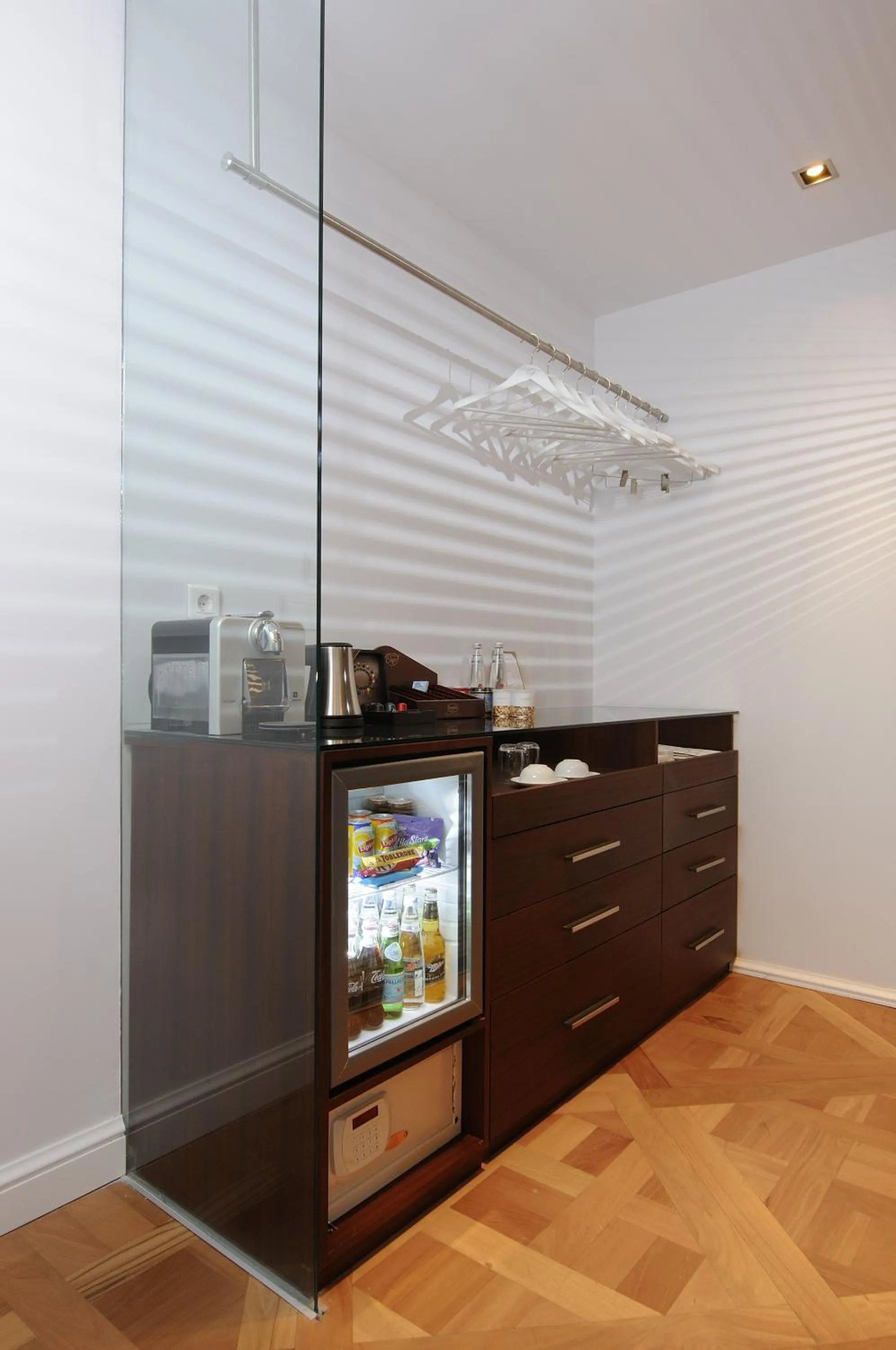 Coffee/tea facilities in Georges Hotel Galata