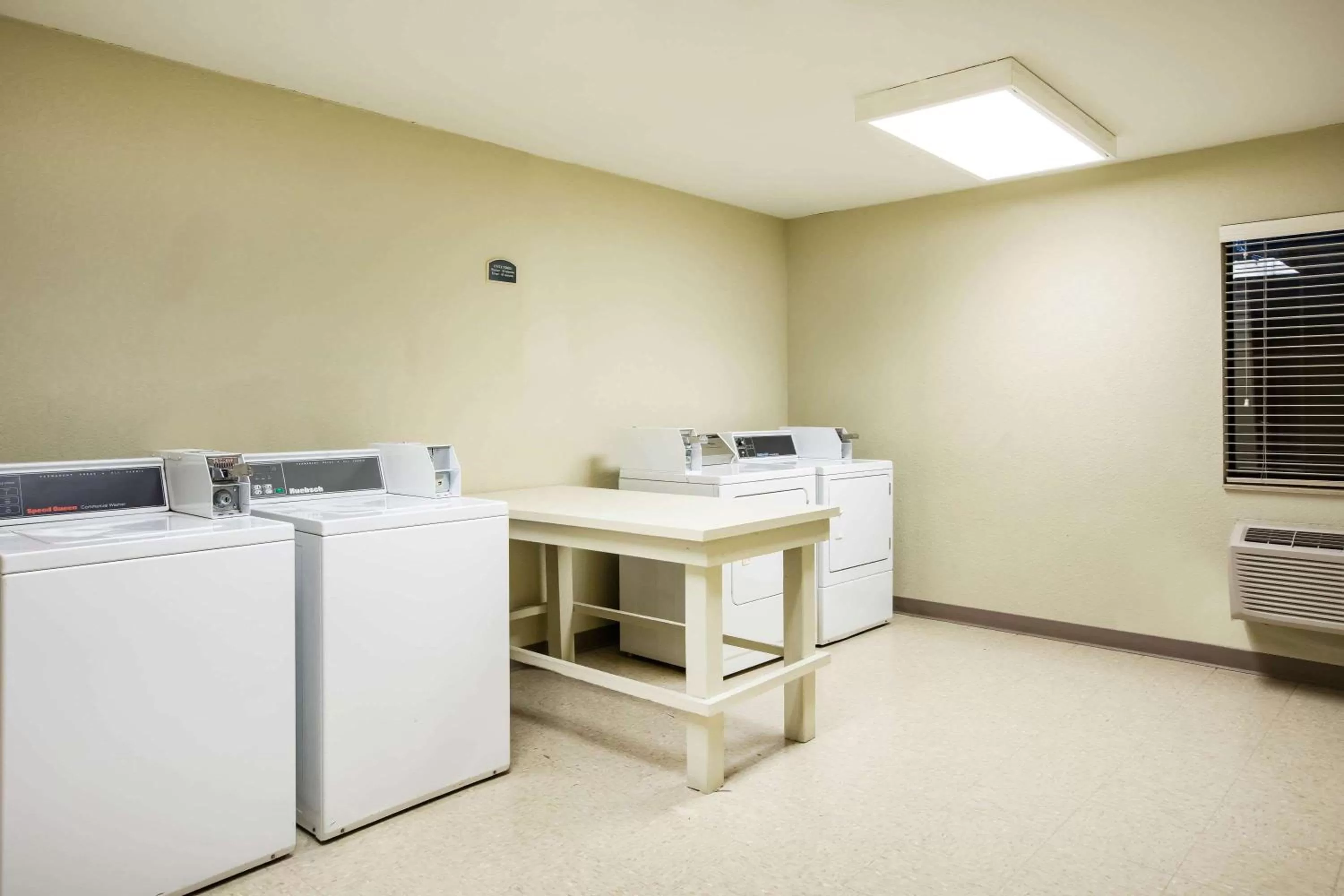 On site, Kitchen/Kitchenette in Super 8 by Wyndham Wichita East