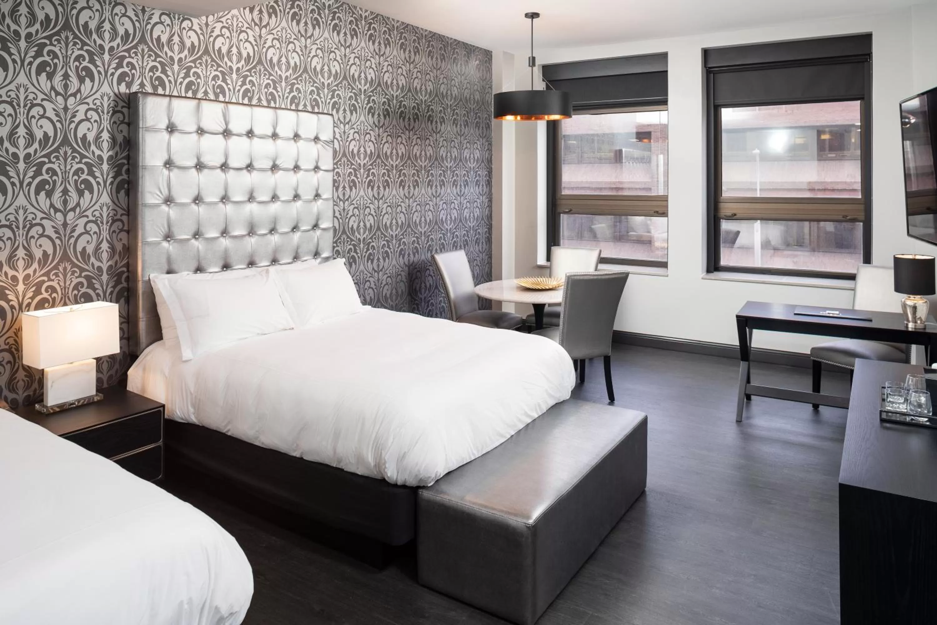 Photo of the whole room, Bed in Hotel On Phillips