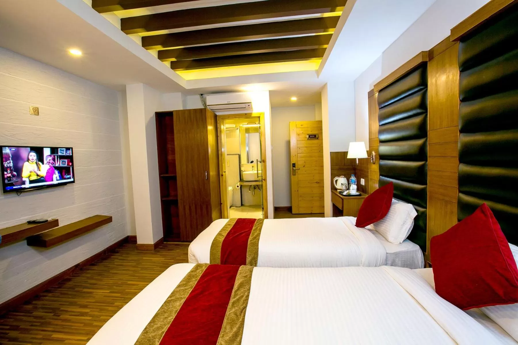 TV and multimedia, Bed in Beautiful Kathmandu Hotel