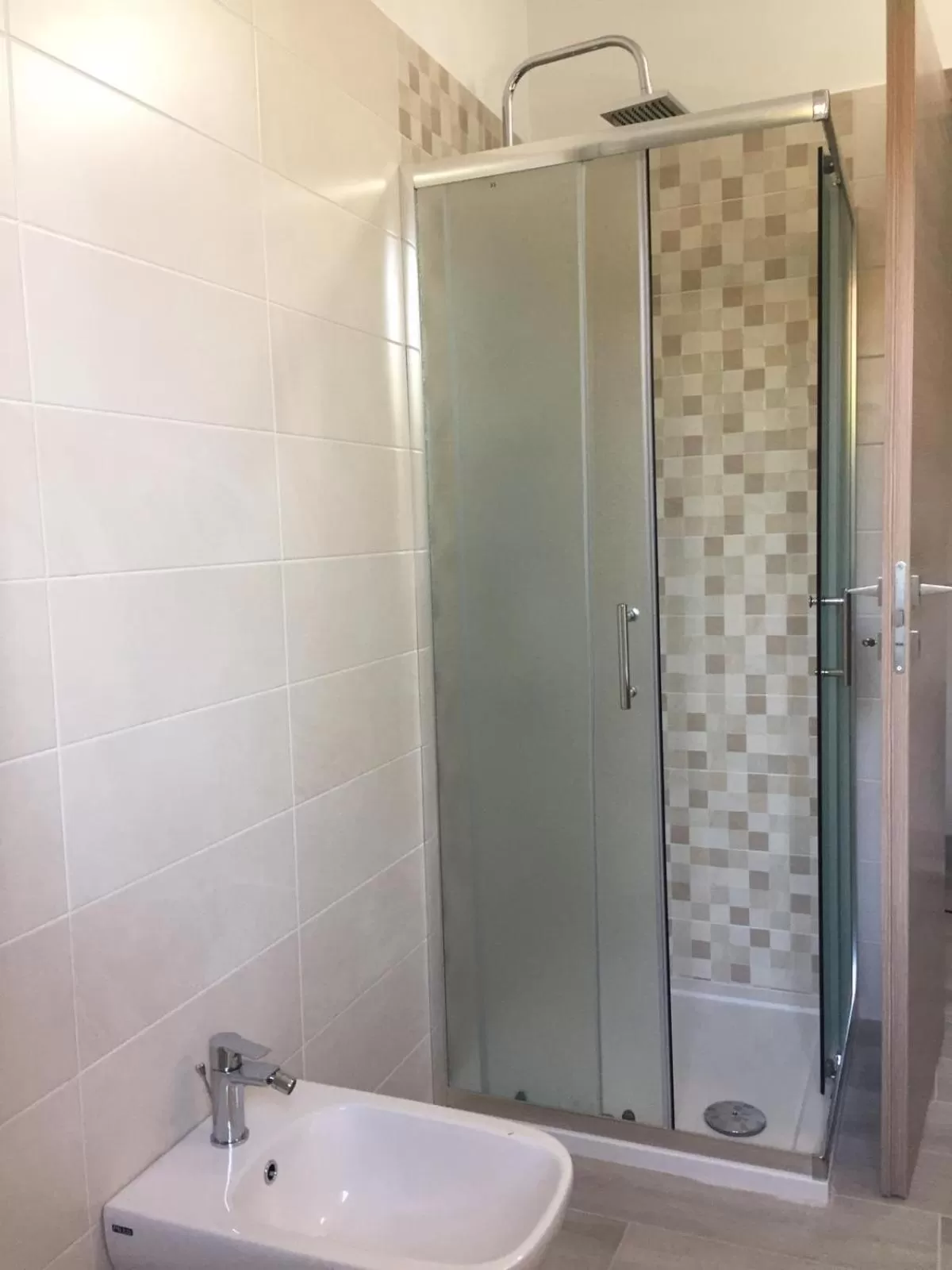 Shower in Musa B&B
