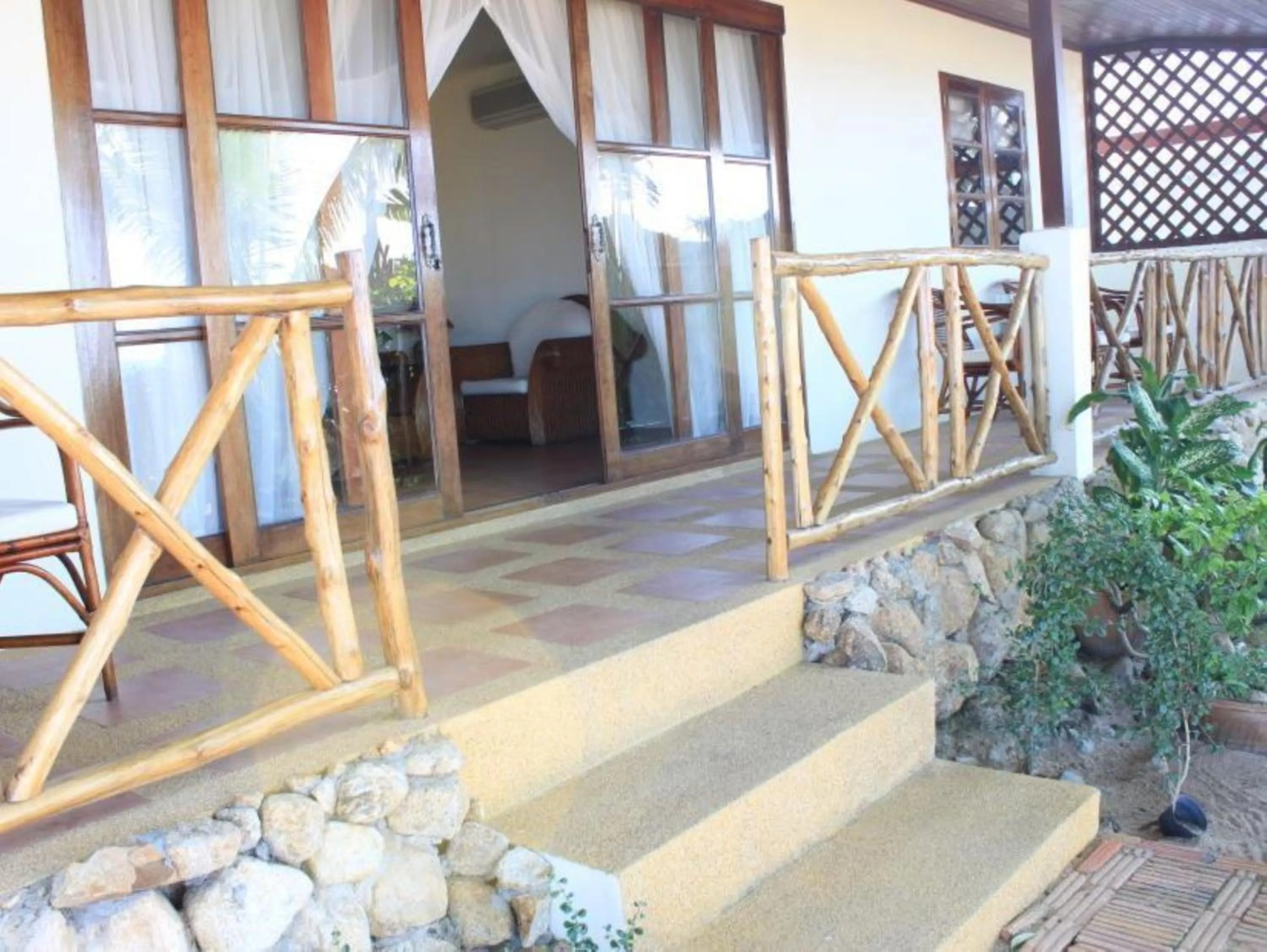Balcony/Terrace in The Waterfront Hotel at Fisherman's Village