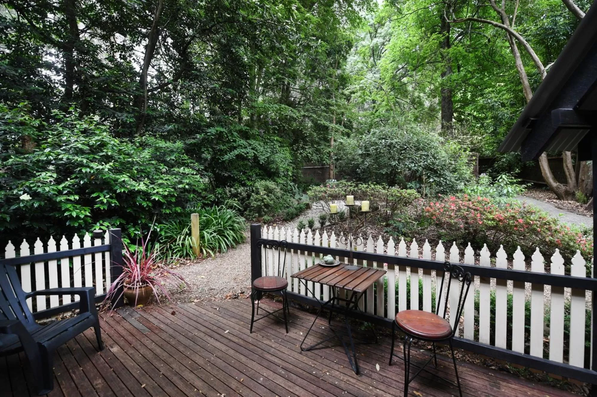 Garden view in Cambridge Cottages