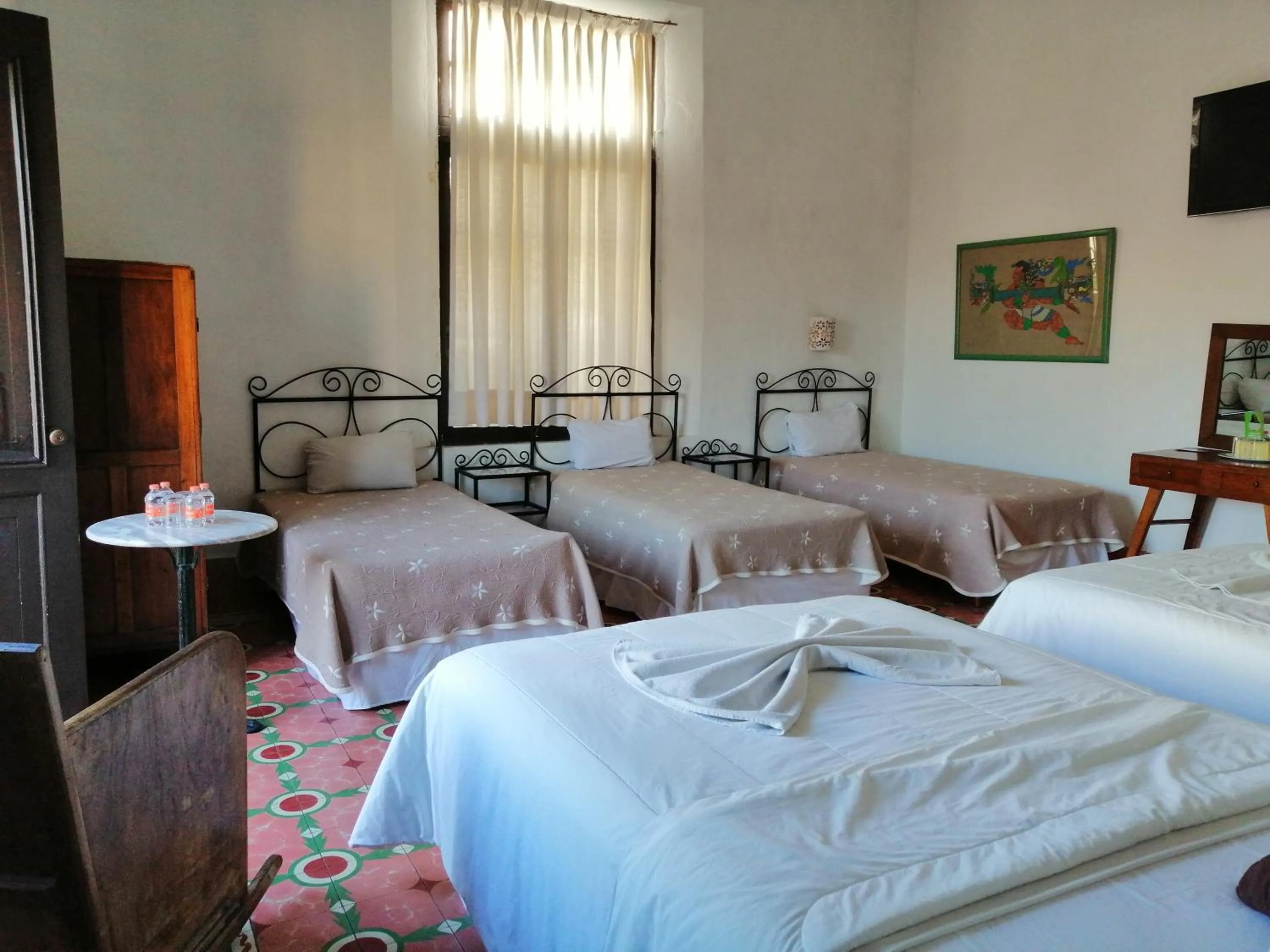 Photo of the whole room, Bed in Hotel Reforma