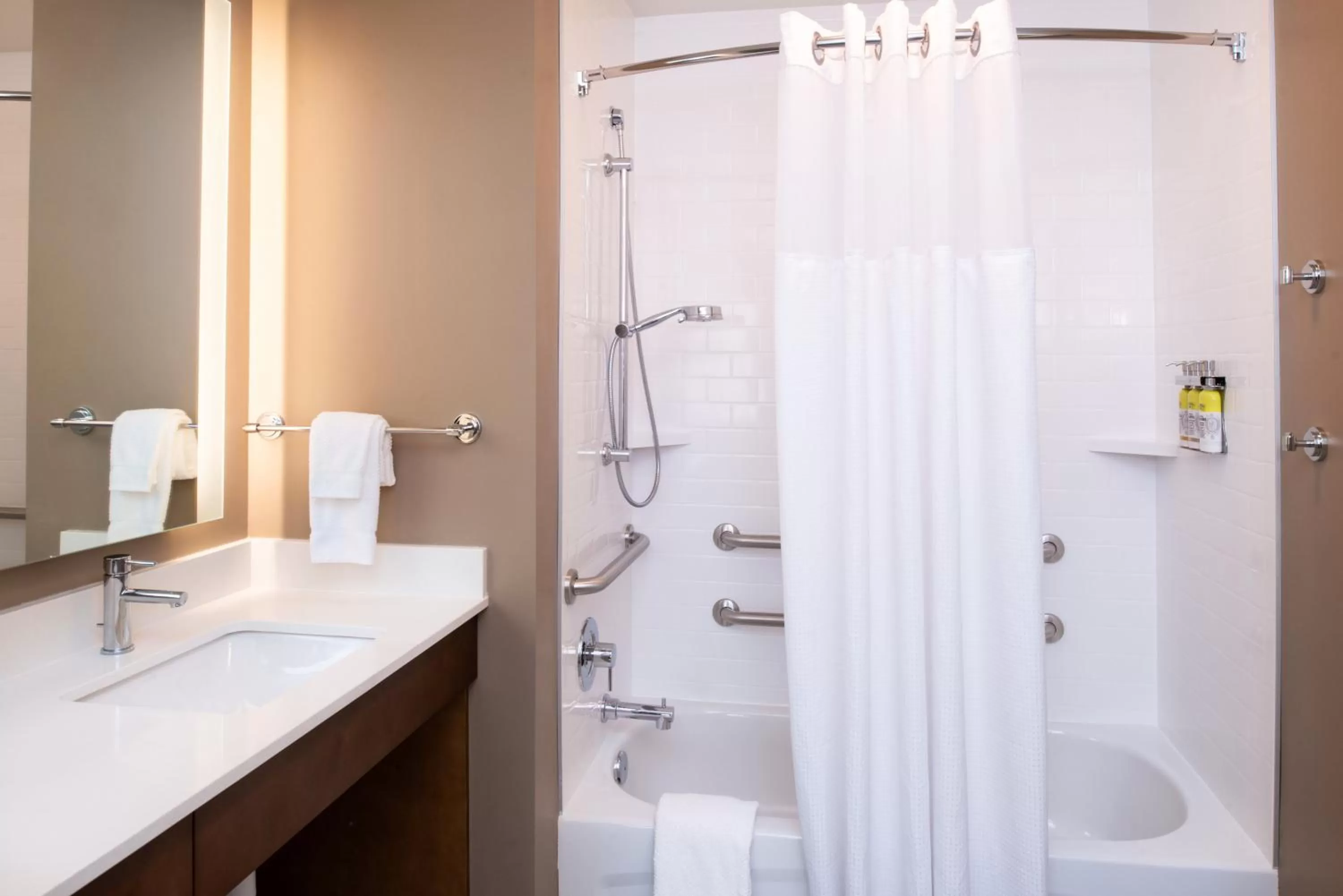 Bathroom in Staybridge Suites - St George by IHG