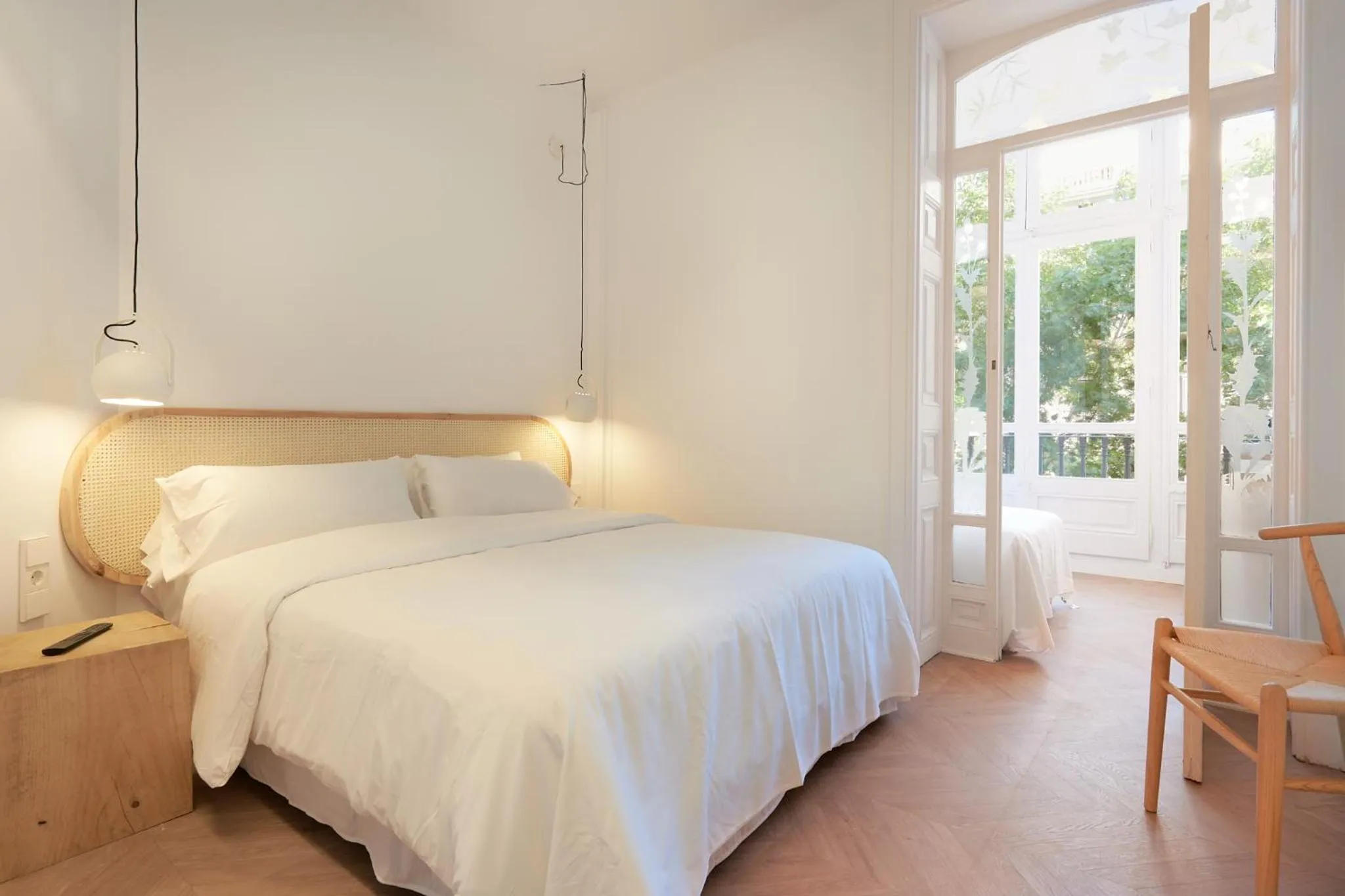 Photo of the whole room, Bed in The MO House