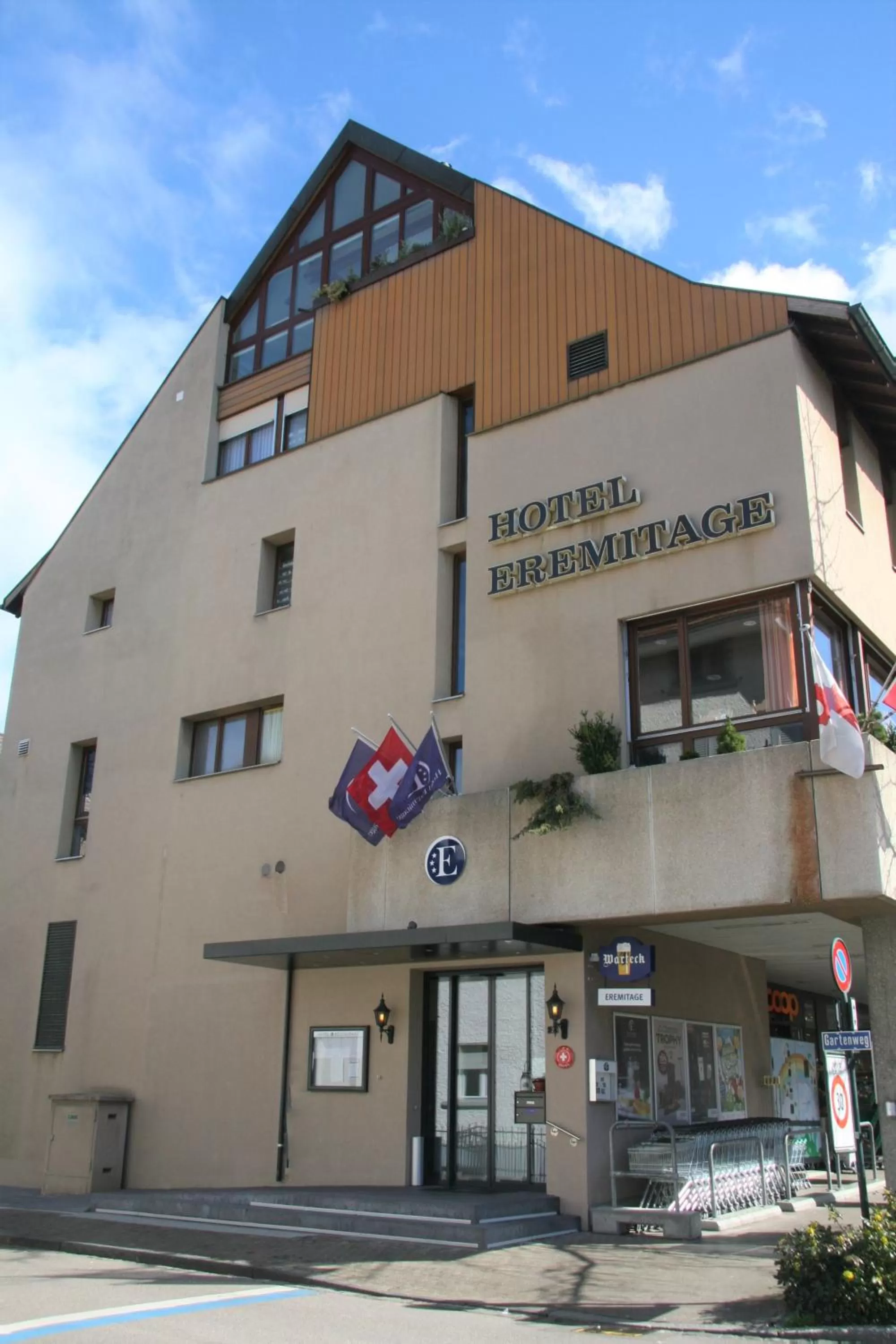 Facade/entrance in Hotel Eremitage
