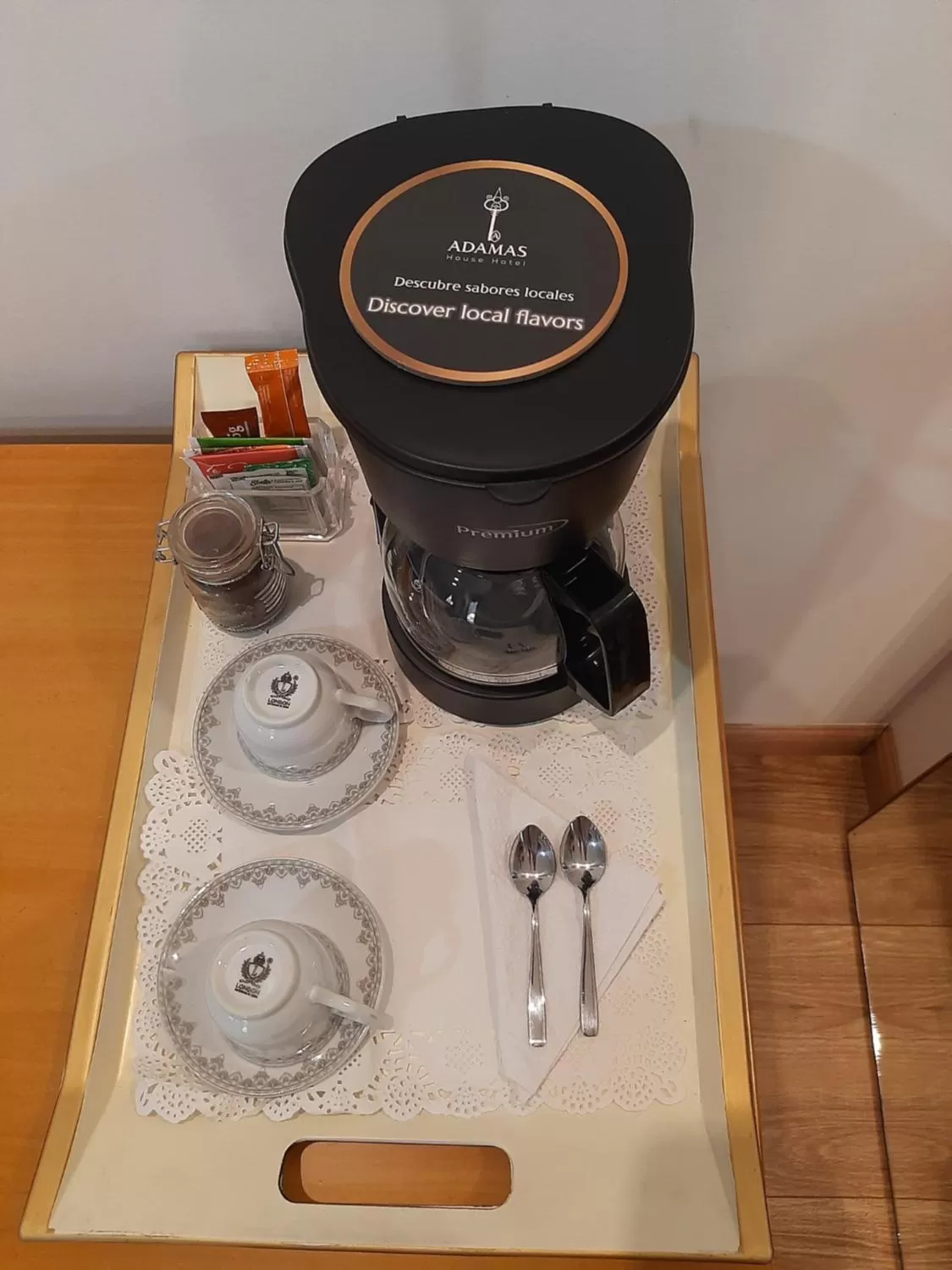 Coffee/tea facilities in Adamas House Hotel Boutique