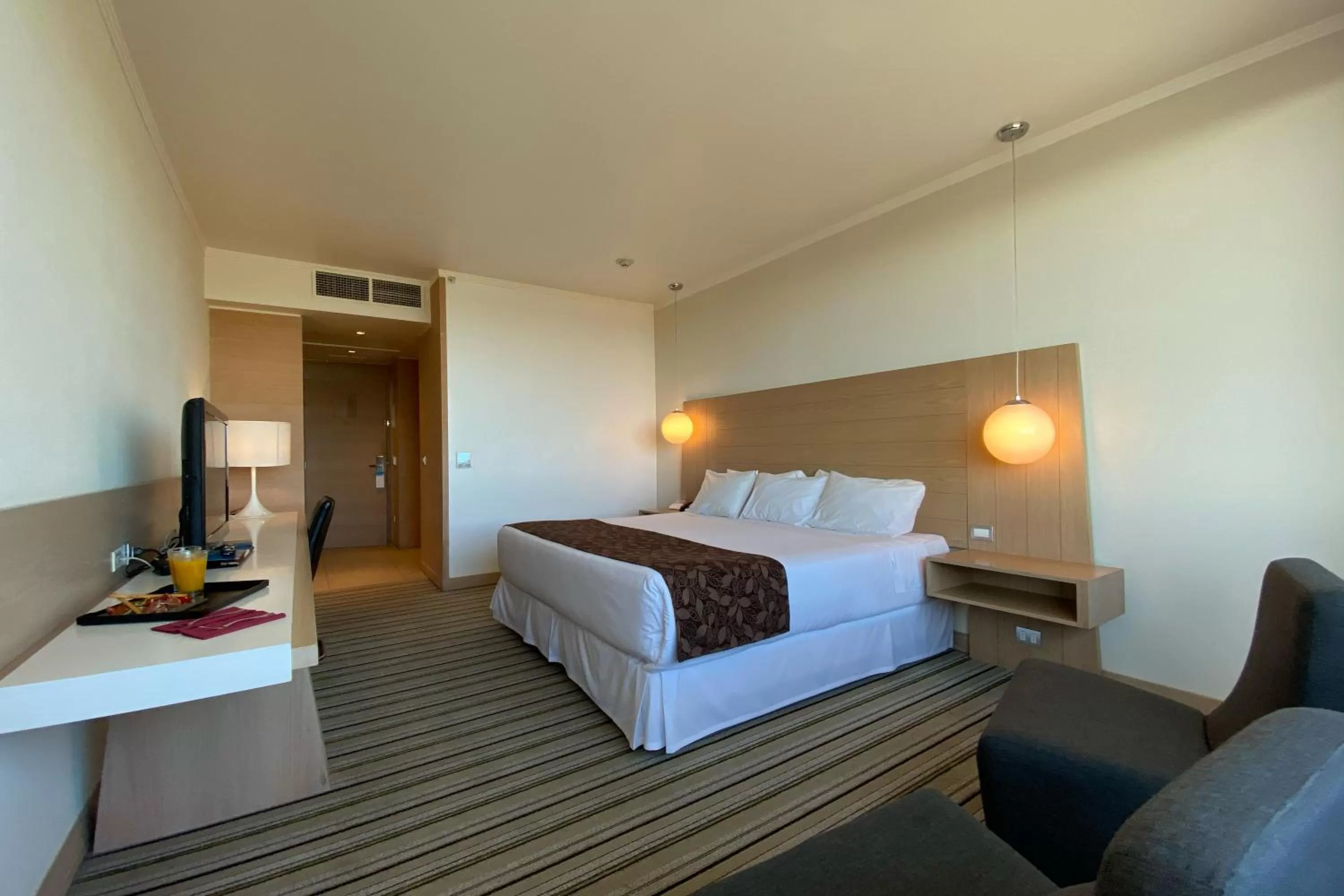 Bed in Wyndham Concepcion Pettra