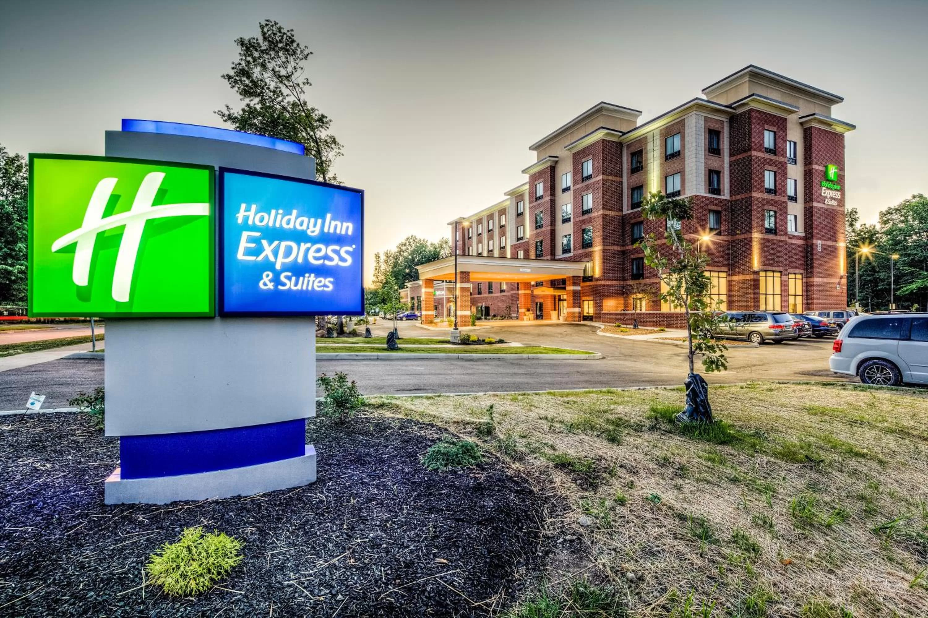 Property building in Holiday Inn Express & Suites Cleveland/Westlake by IHG