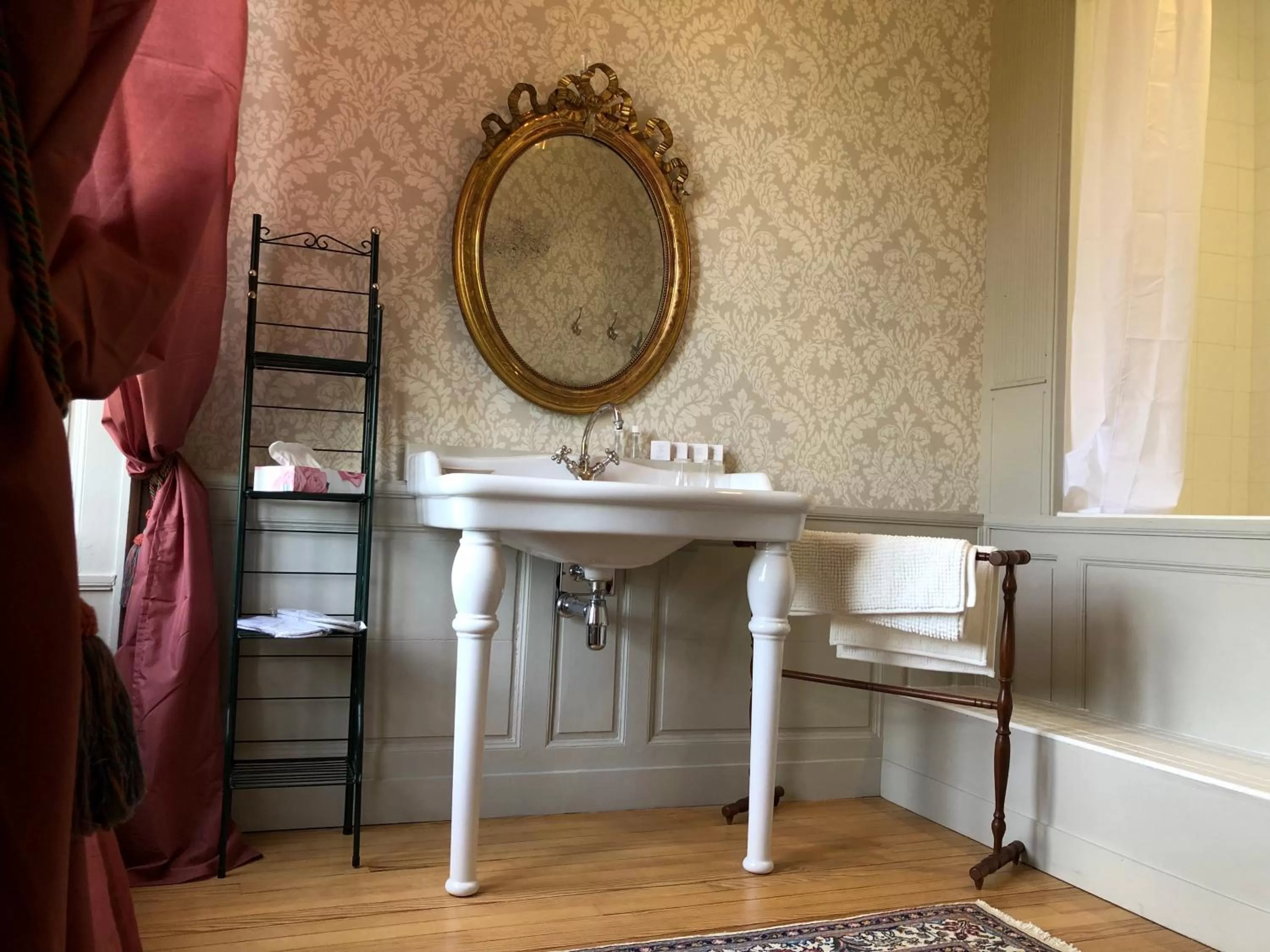 Bathroom in Castel Saint-Léonard